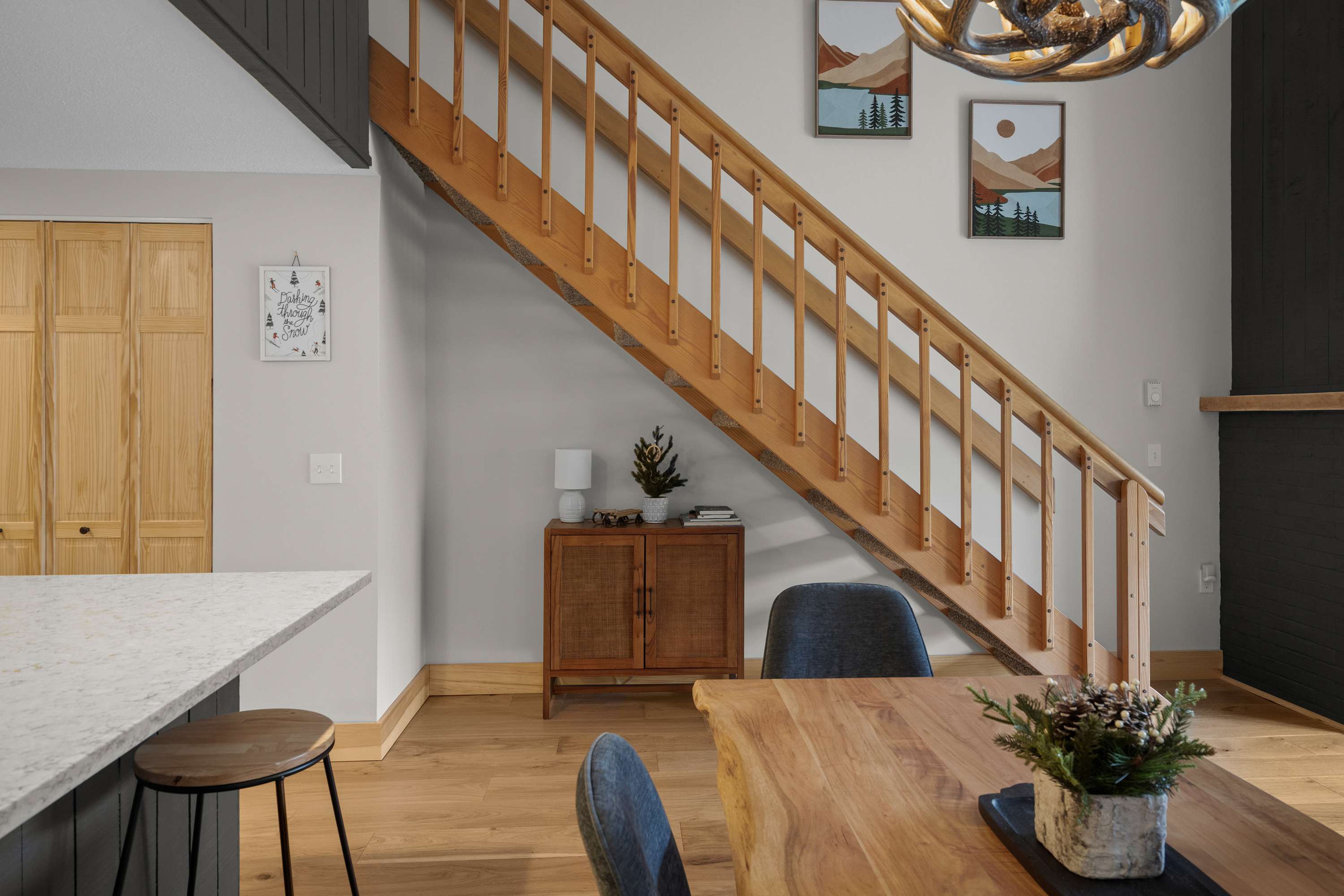 Snow Tree Escape Base of Mt Snow w Fireplace | Photo 10