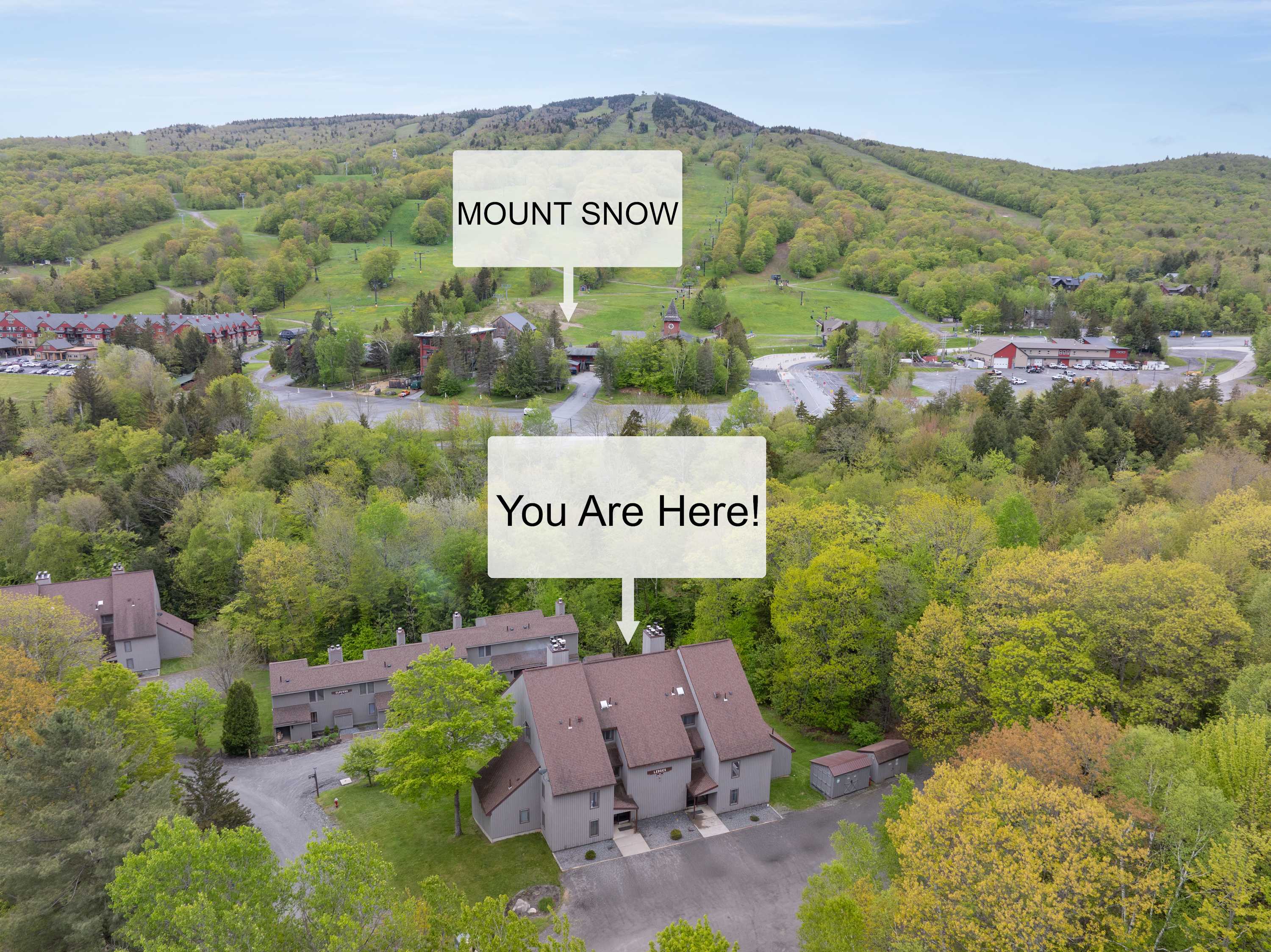 Snow Tree Escape Base of Mt Snow w Fireplace | Photo 2