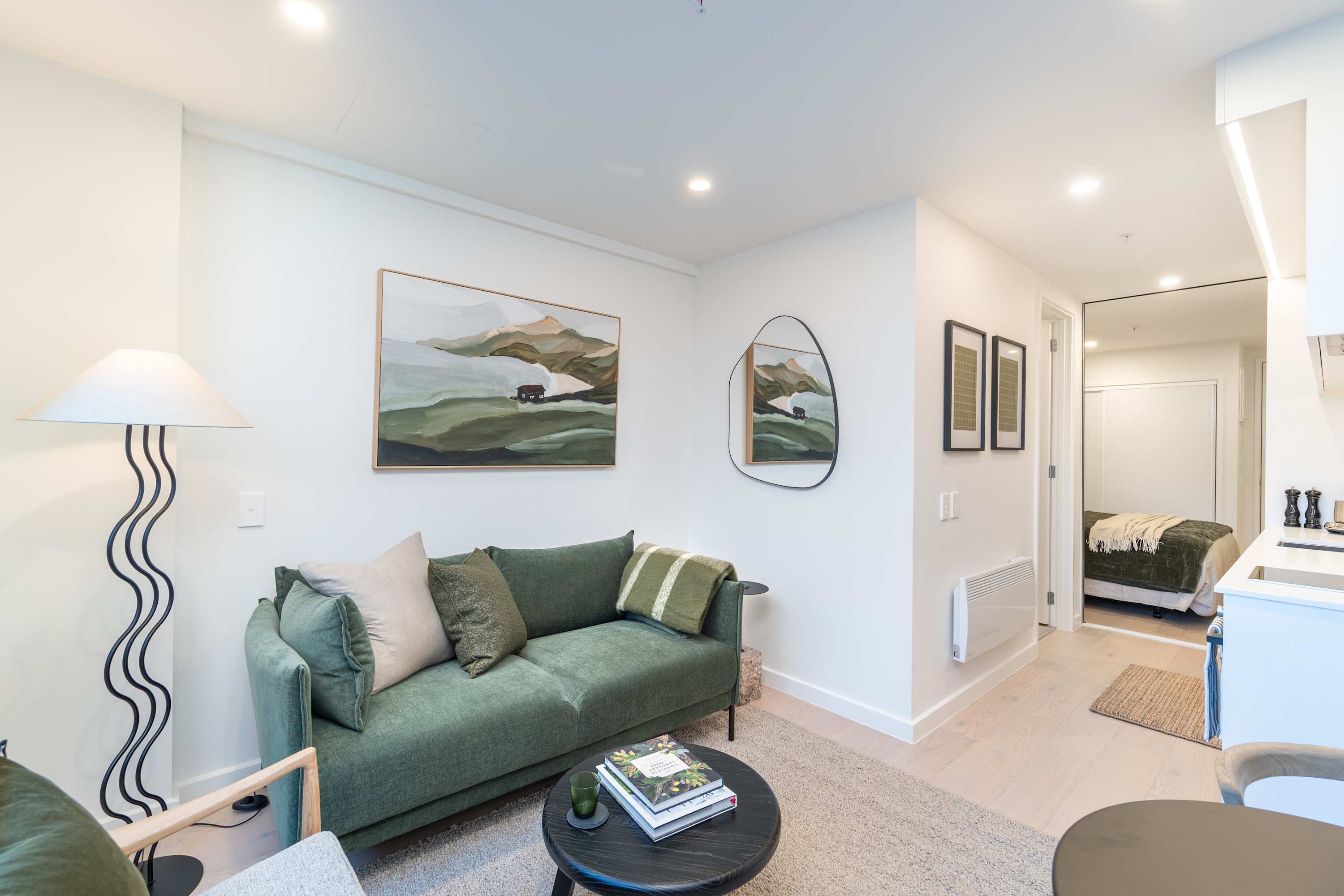 1BR Alpha APT – Central Stay, Top Amenities