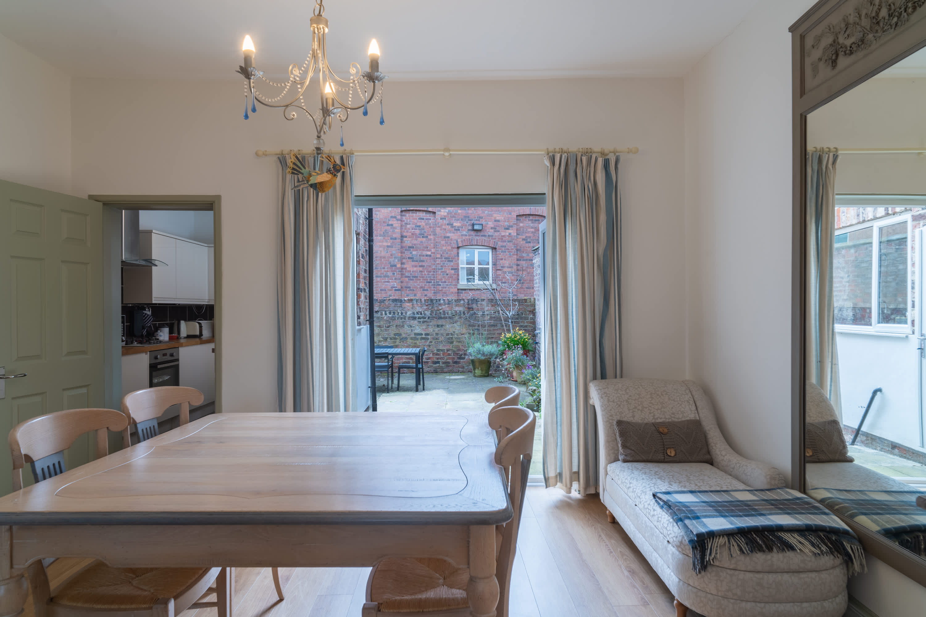 Chic York City Center Apt + Patio & Free Parking in Saint Denys Road 57 YO1 9QD - Property image 3 - VivreStays