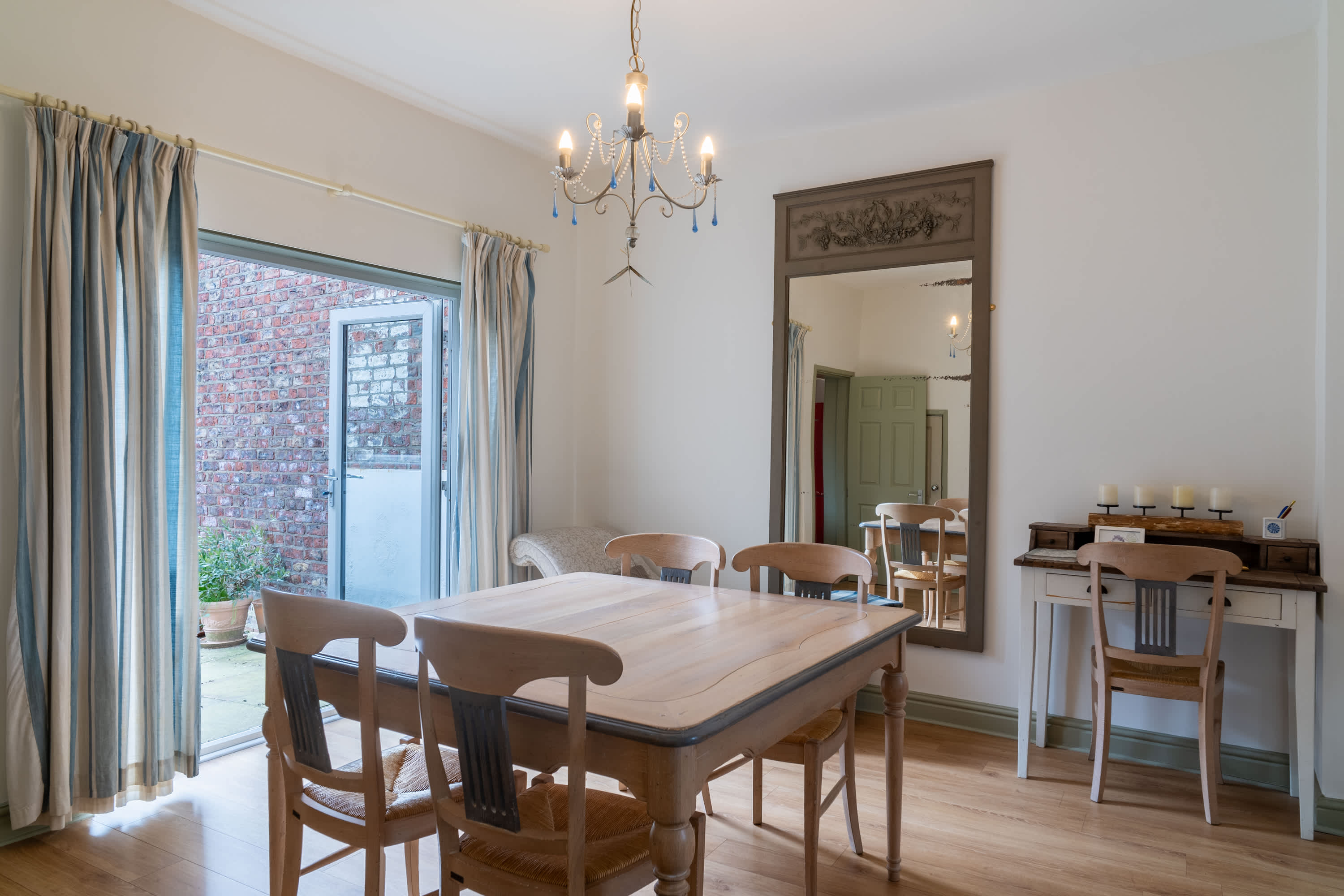 Chic York City Center Apt + Patio & Free Parking in Saint Denys Road 57 YO1 9QD - Property image 15 - VivreStays