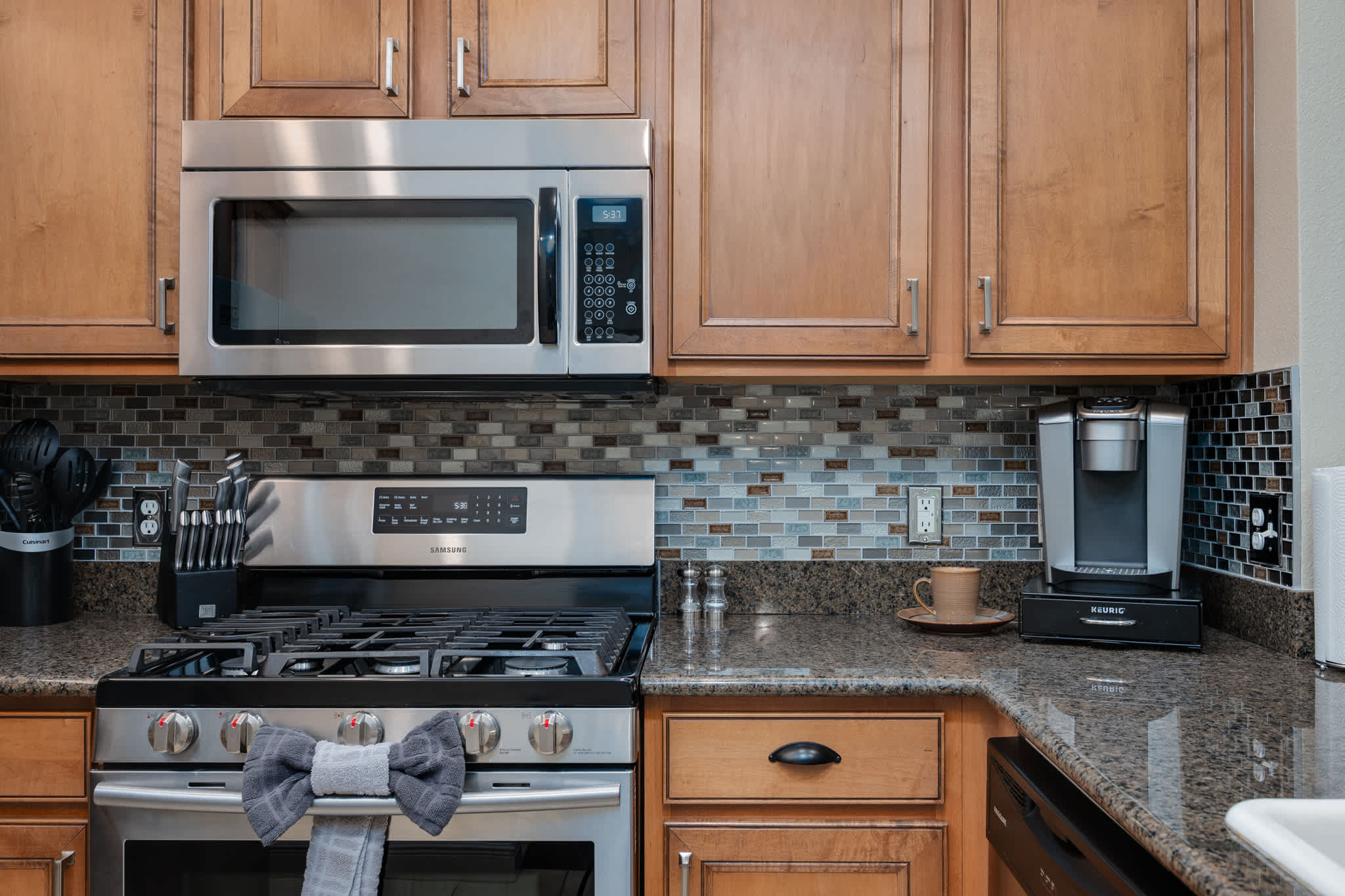 Luxury condo w/Reunion Golf Course view & balcony