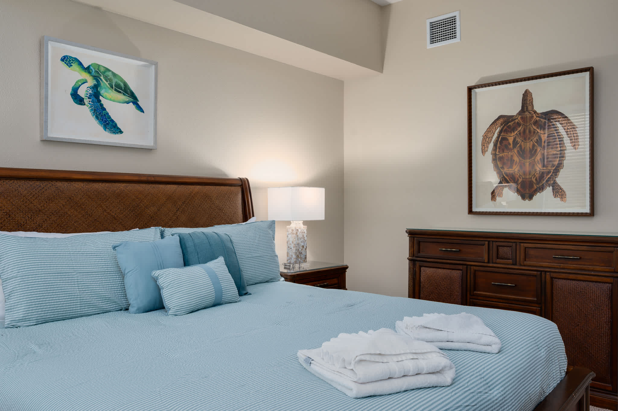 Luxury condo w/Reunion Golf Course view & balcony