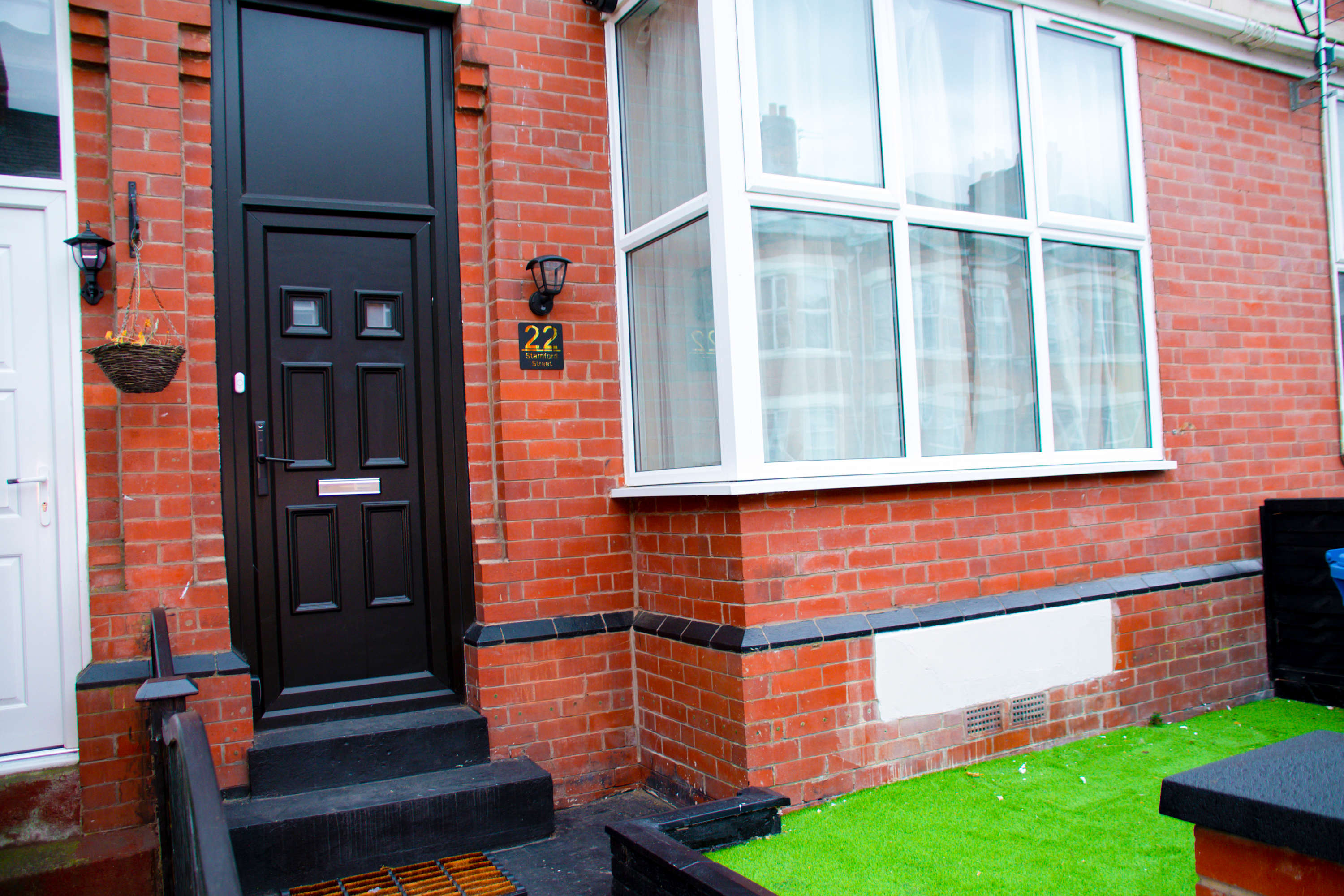 Sleeps 14 The Old Trafford Zen by Genesis Living in Stamford Street 22 M16 9JQ - Property image 30 - VivreStays