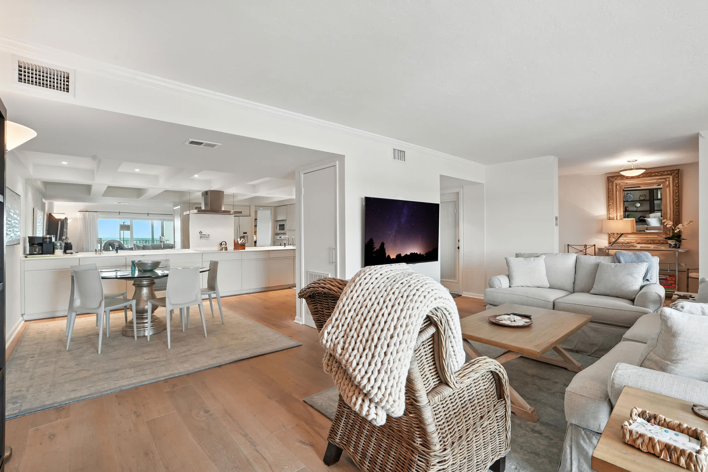 Gulf Front Walk to Beach Enjoy Sunsets | Photo 10