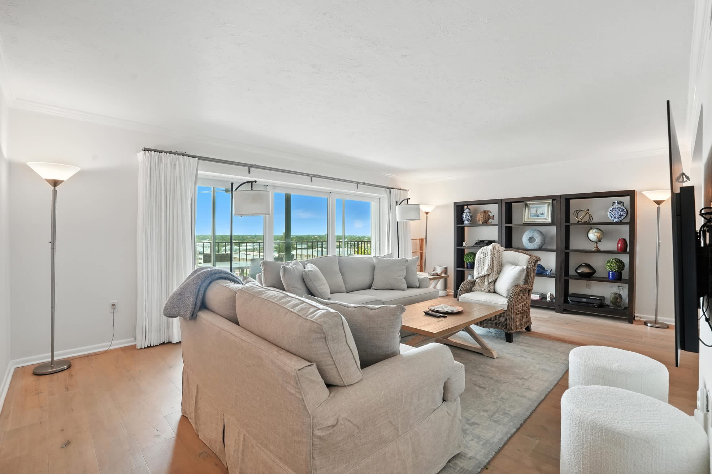 Gulf Front Walk to Beach Enjoy Sunsets | Photo 9