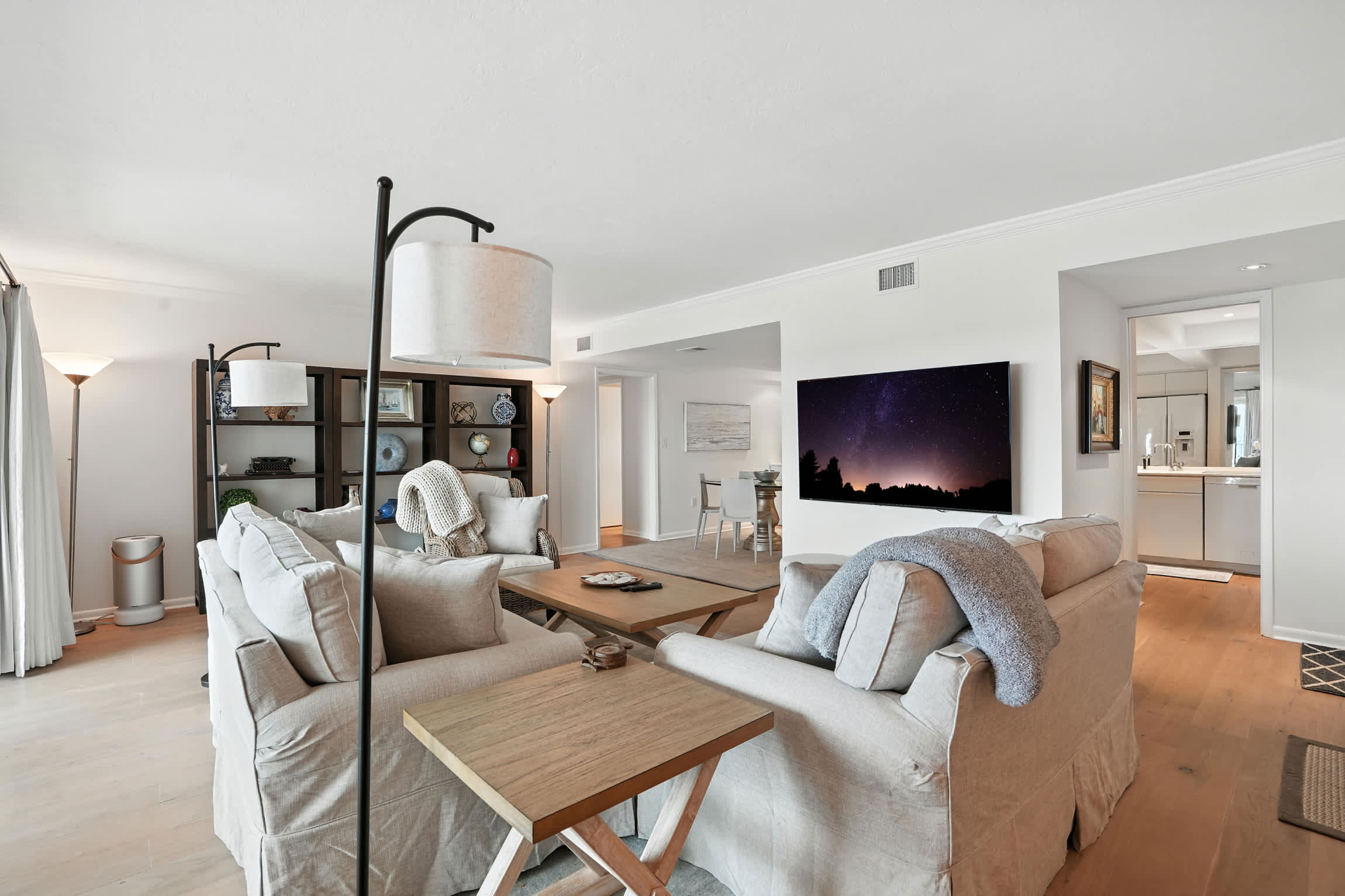 Gulf Front Walk to Beach Enjoy Sunsets | Photo 4