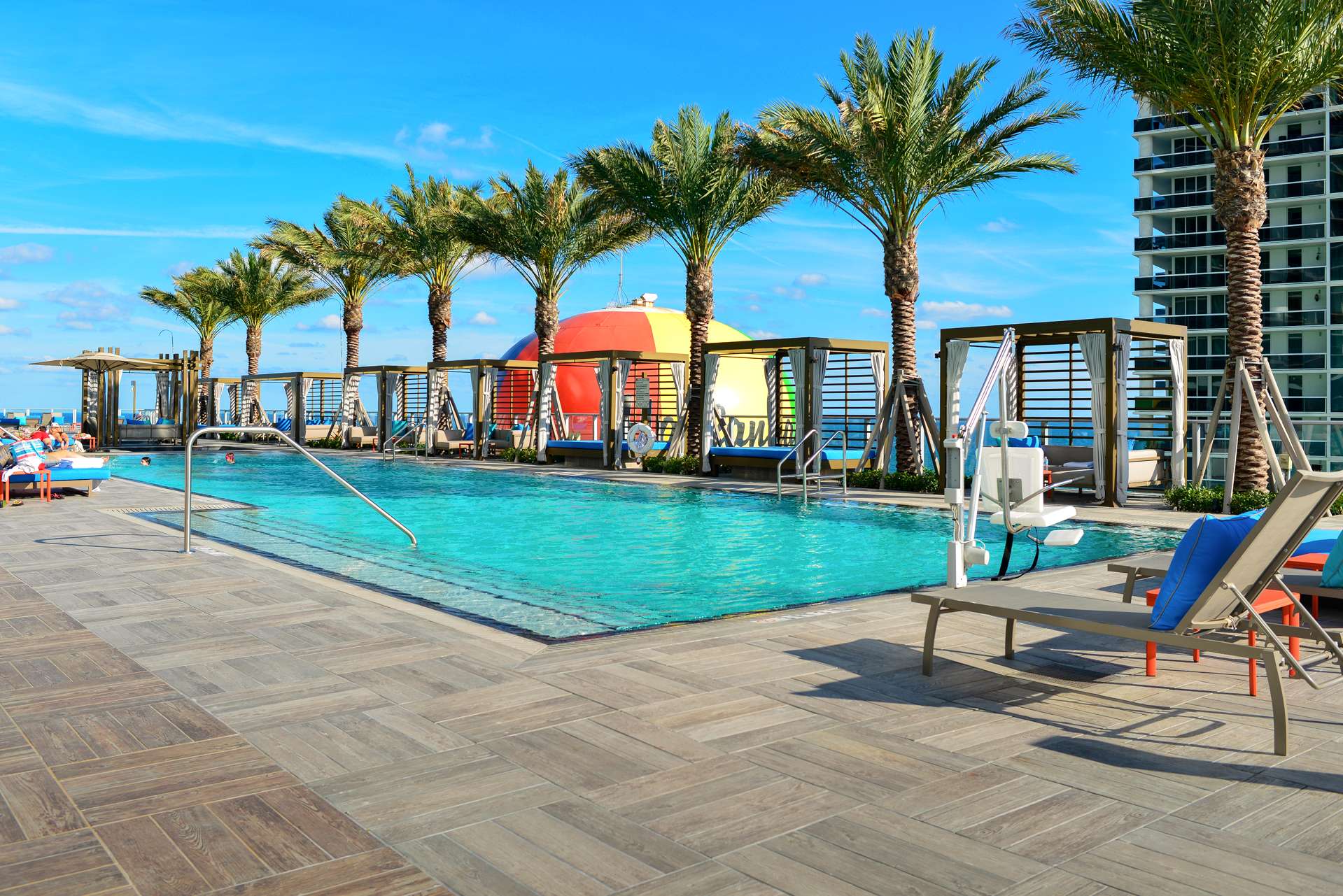 Resort 2BR | Sea Views | World Cup Stadium nearby