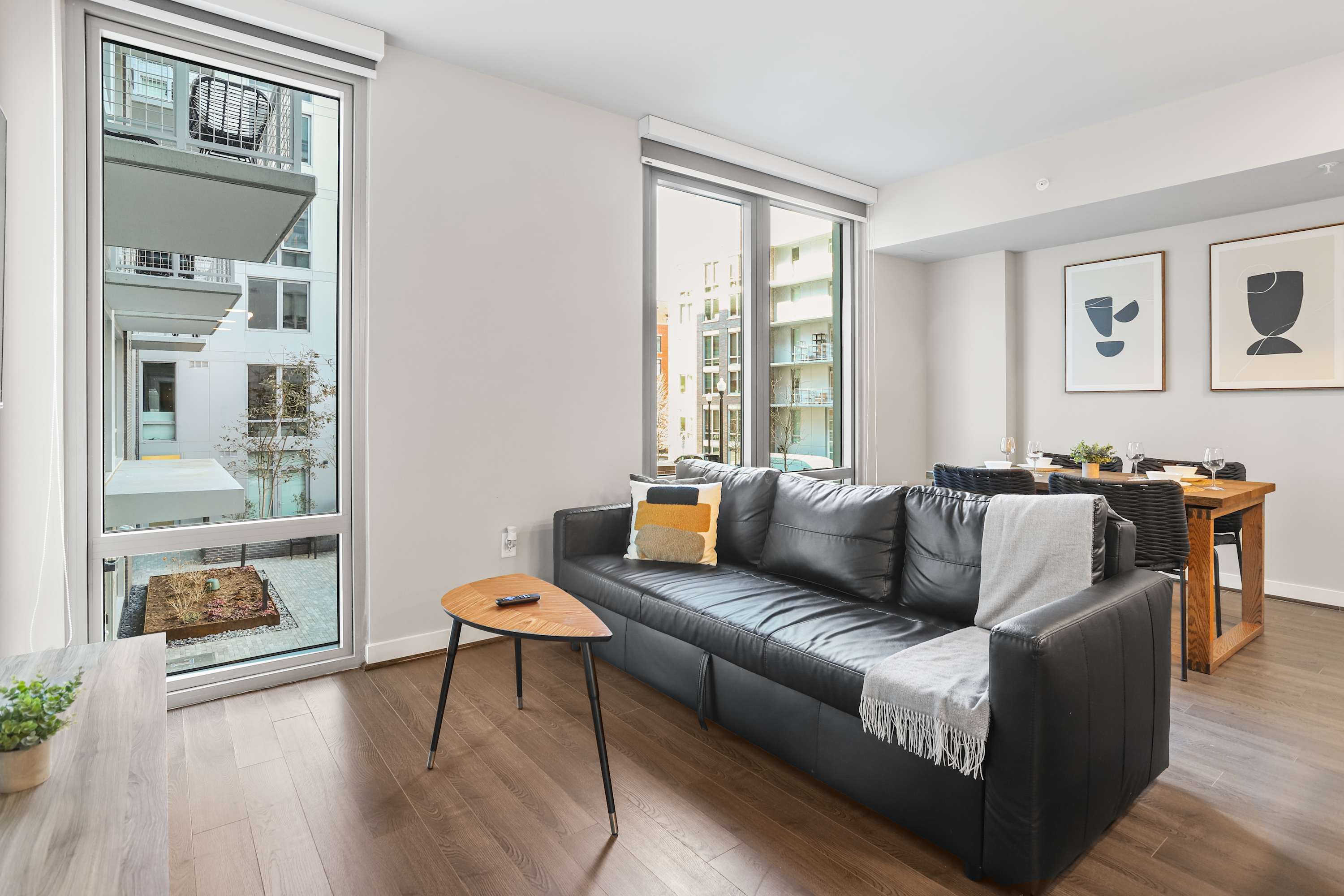 Modern Retreat with Easy Metro Access