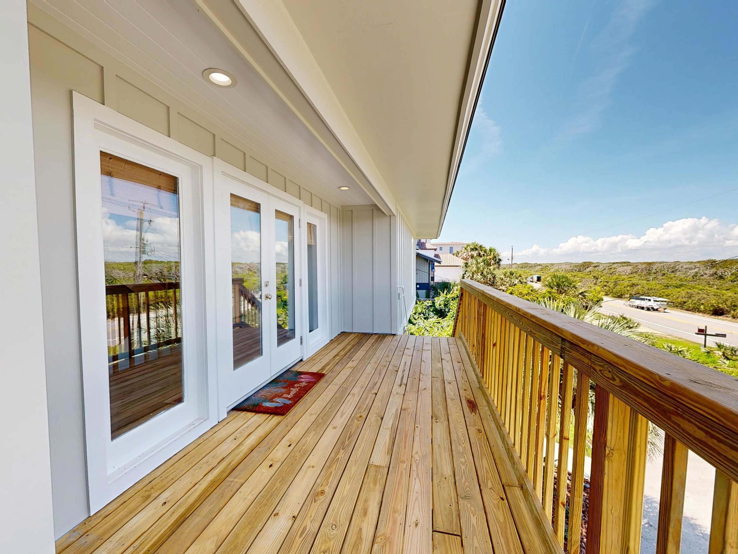 Hello Beach | Wren Beach Rentals by Portoro
