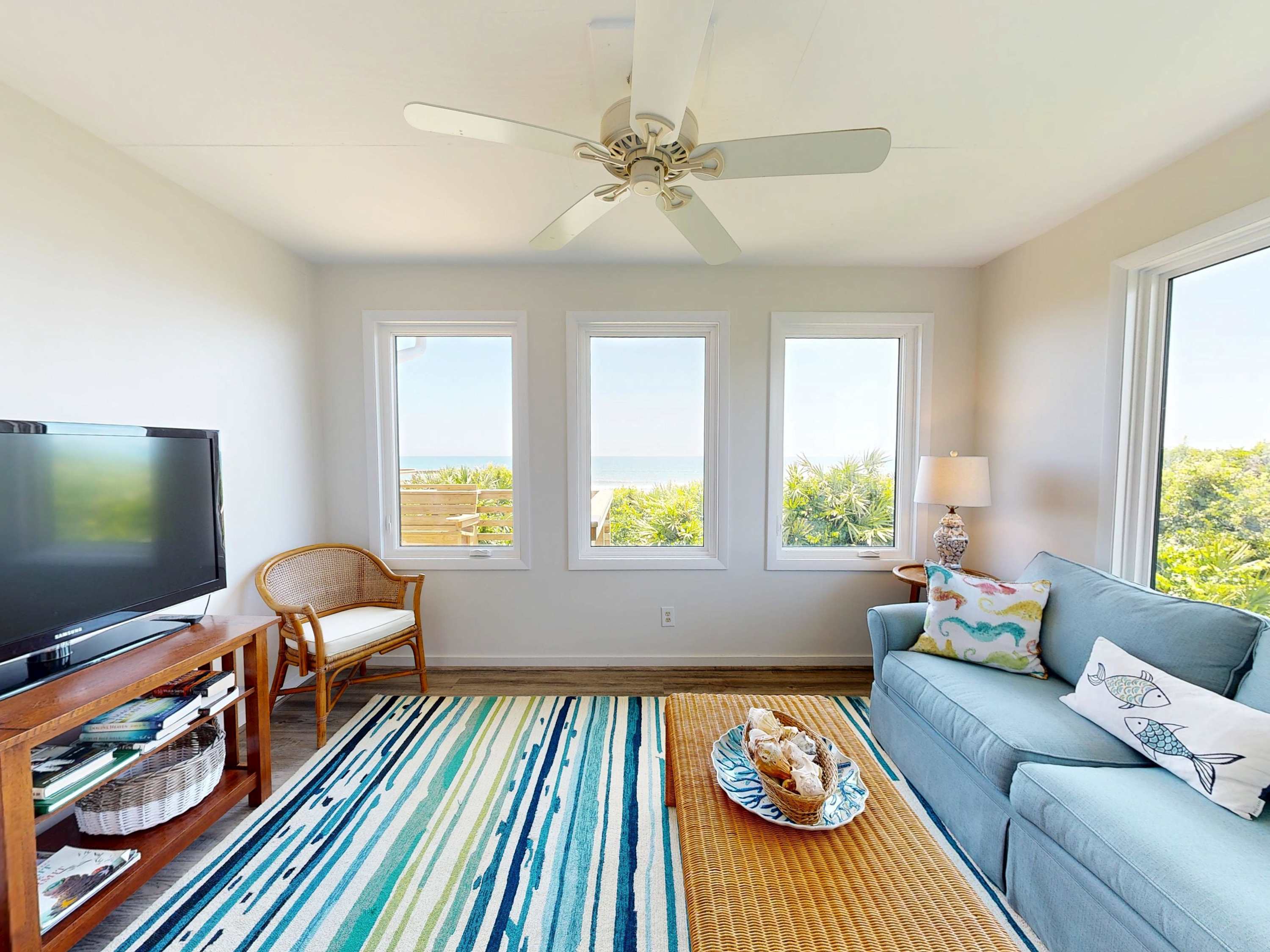 Hello Beach | Wren Beach Rentals by Portoro