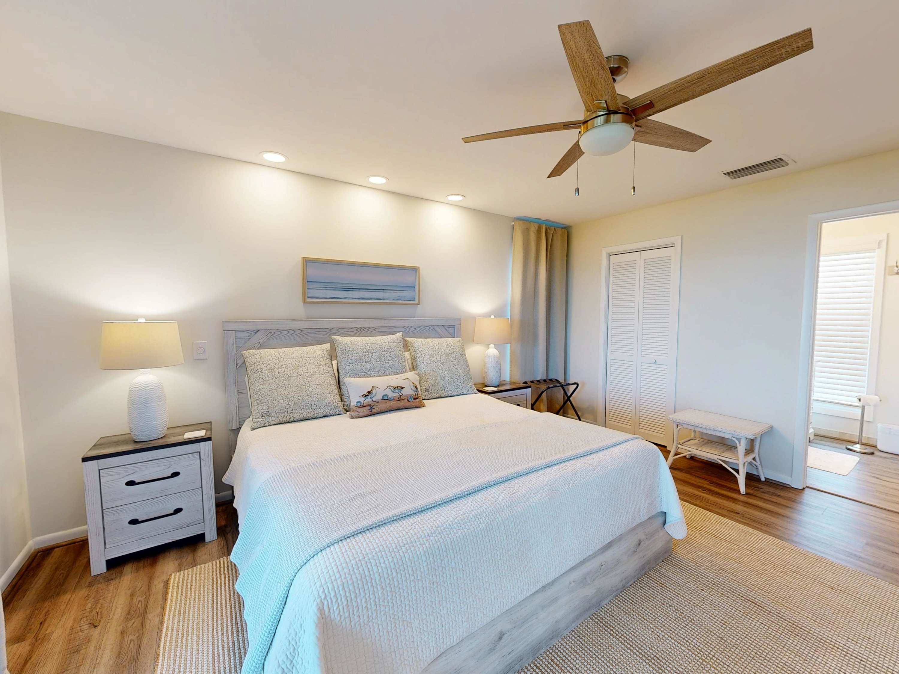 Hello Beach | Wren Beach Rentals by Portoro