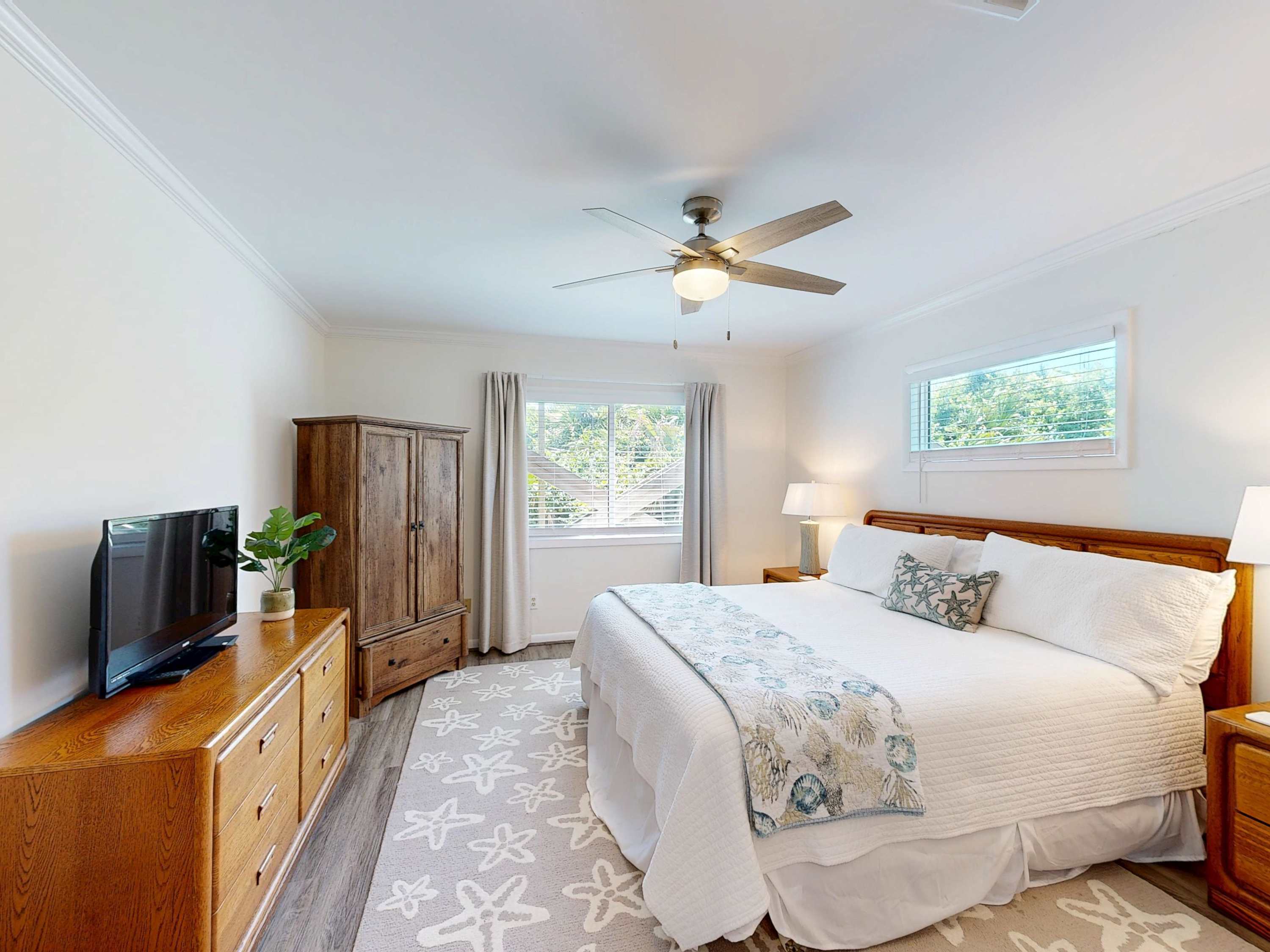 Hello Beach | Wren Beach Rentals by Portoro