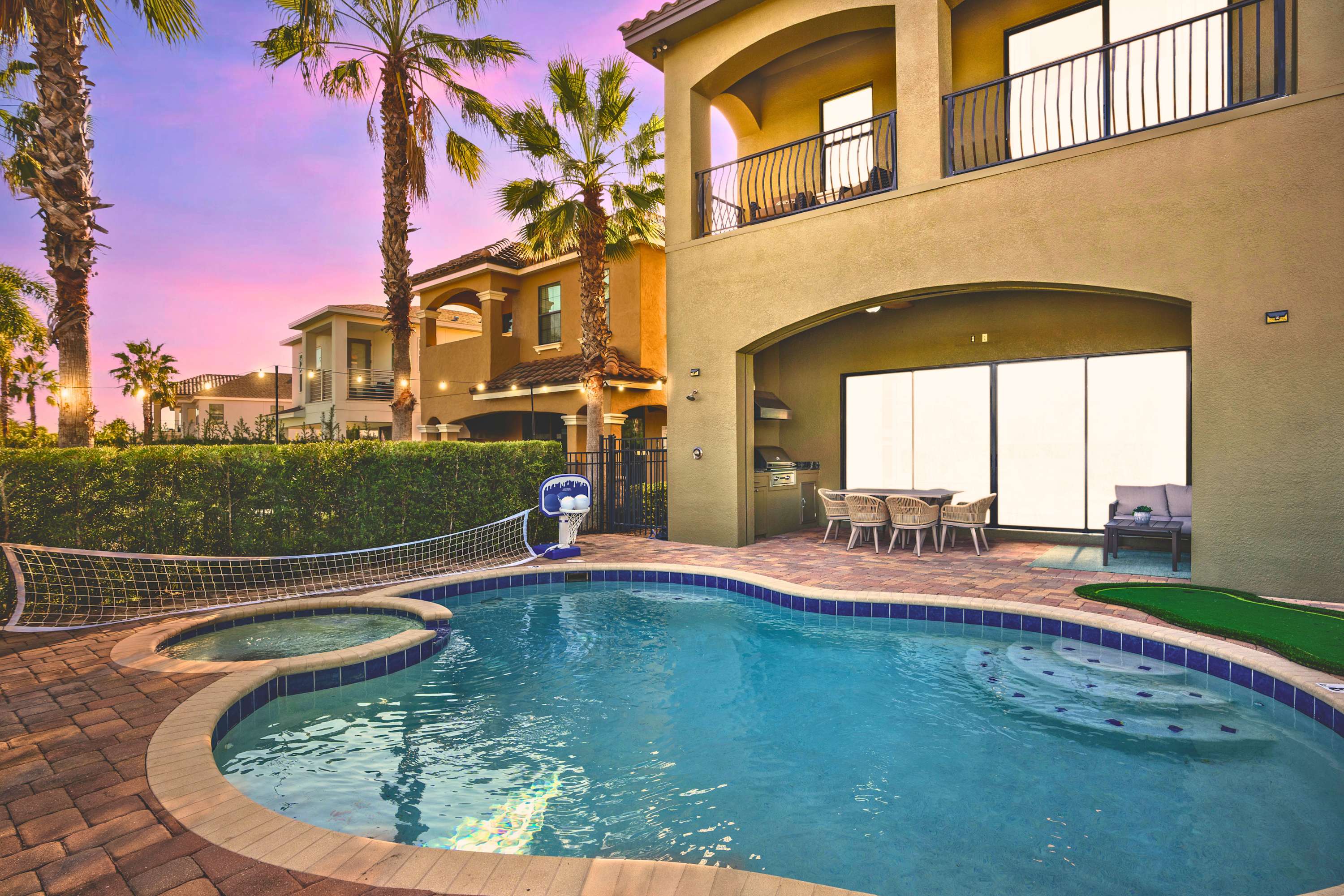 Luxury Resort Family Home, Professionally Furnished, Ultra Comfortable beds, Epic Mario Game Room, Themed Bedrooms, Heated Pool and Spa, Outdoor Grill, Golf Course View — Kissimmee, FL — vacation rental