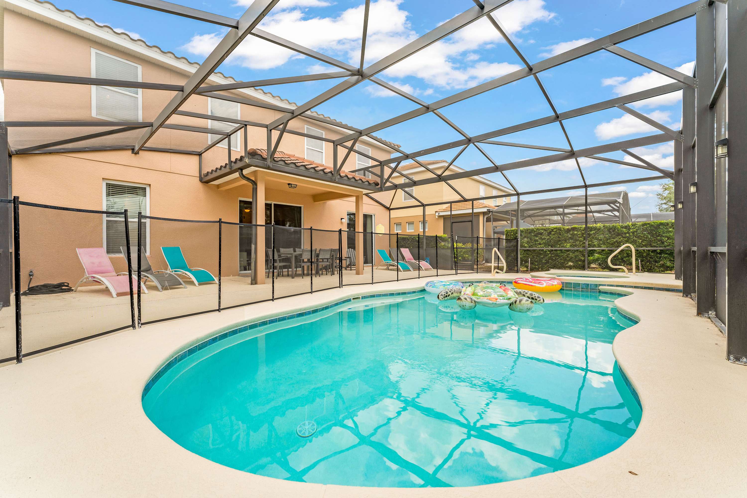 Solterra Bliss - Resort Stay for 13 with Pool, Hot Tub, & Game Room