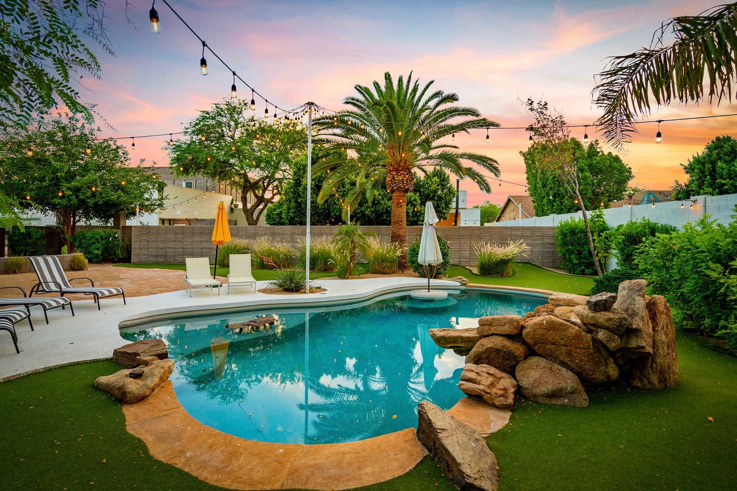 Modern Poolside Retreat- Mini Golf, Fire Pit +MORE - Foto 20