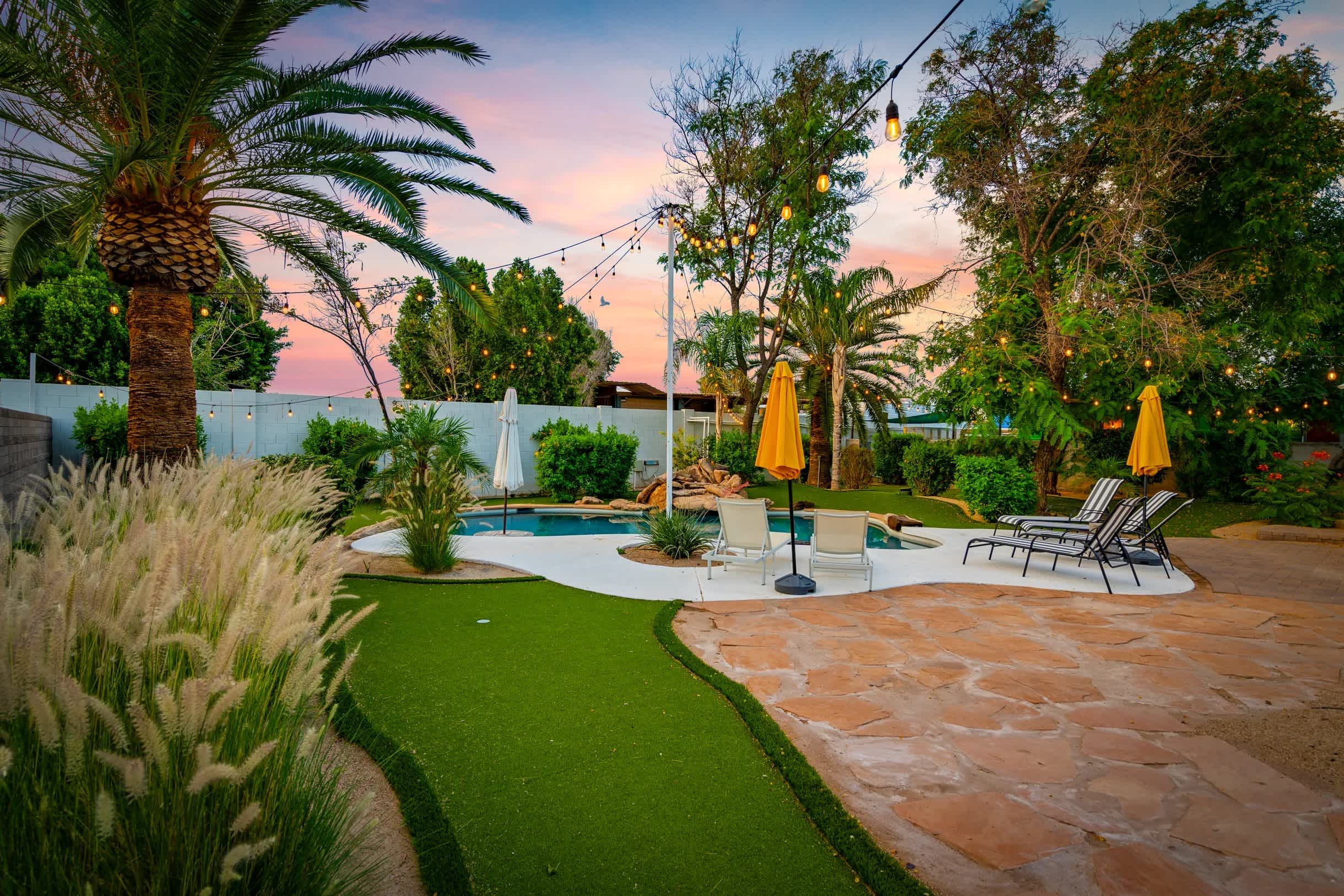 Modern Poolside Retreat- Mini Golf, Fire Pit +MORE - Foto 30