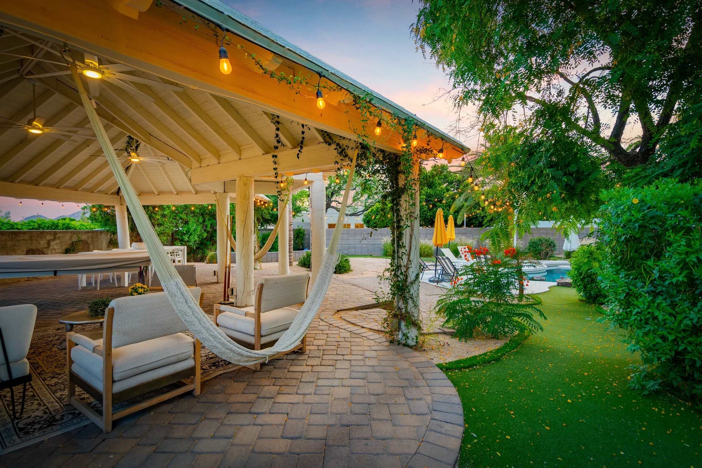 Modern Poolside Retreat- Mini Golf, Fire Pit +MORE - Foto 33