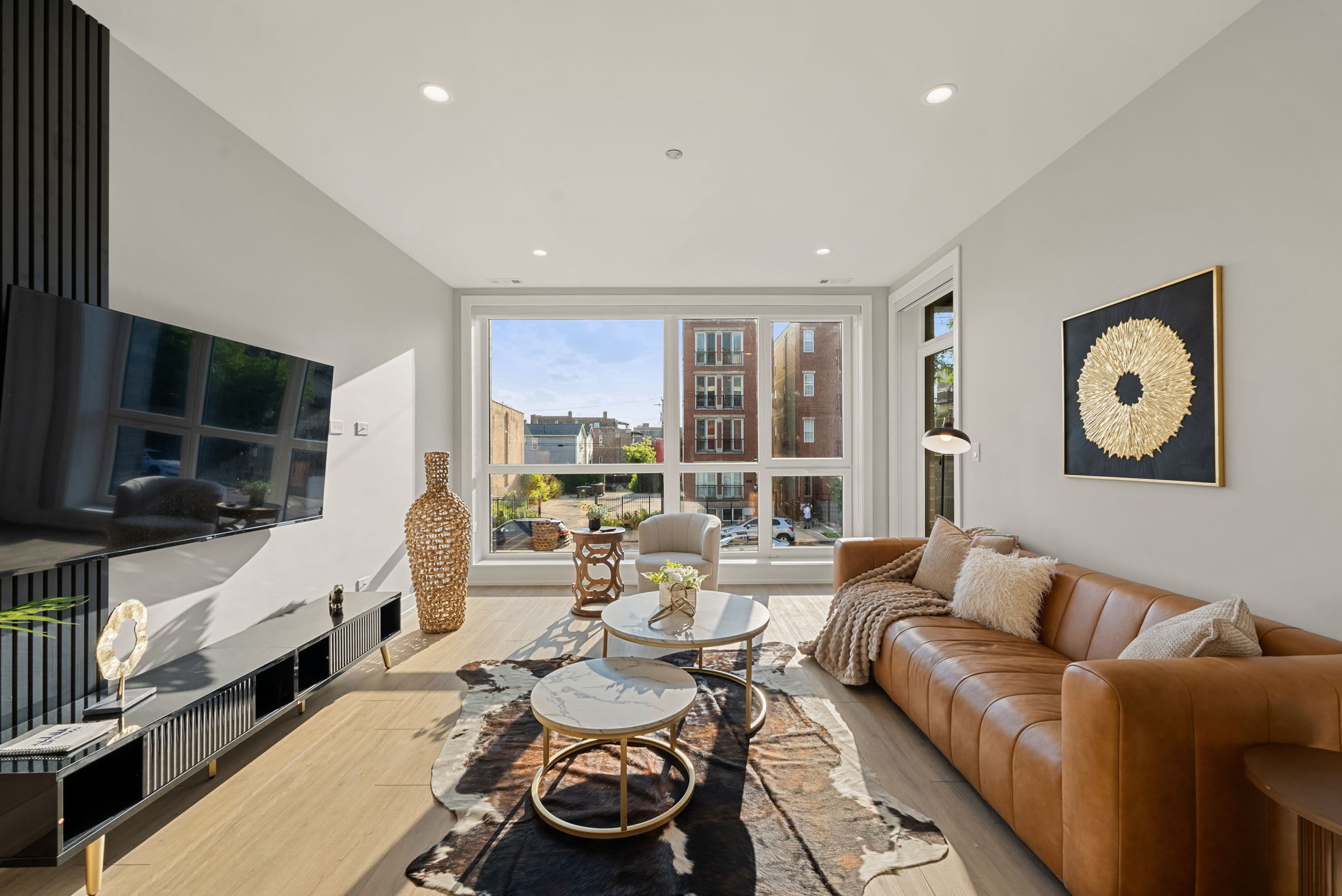 Stylish 2-Bedroom Retreat with Parking and Balcony — Chicago, IL — vacation rental