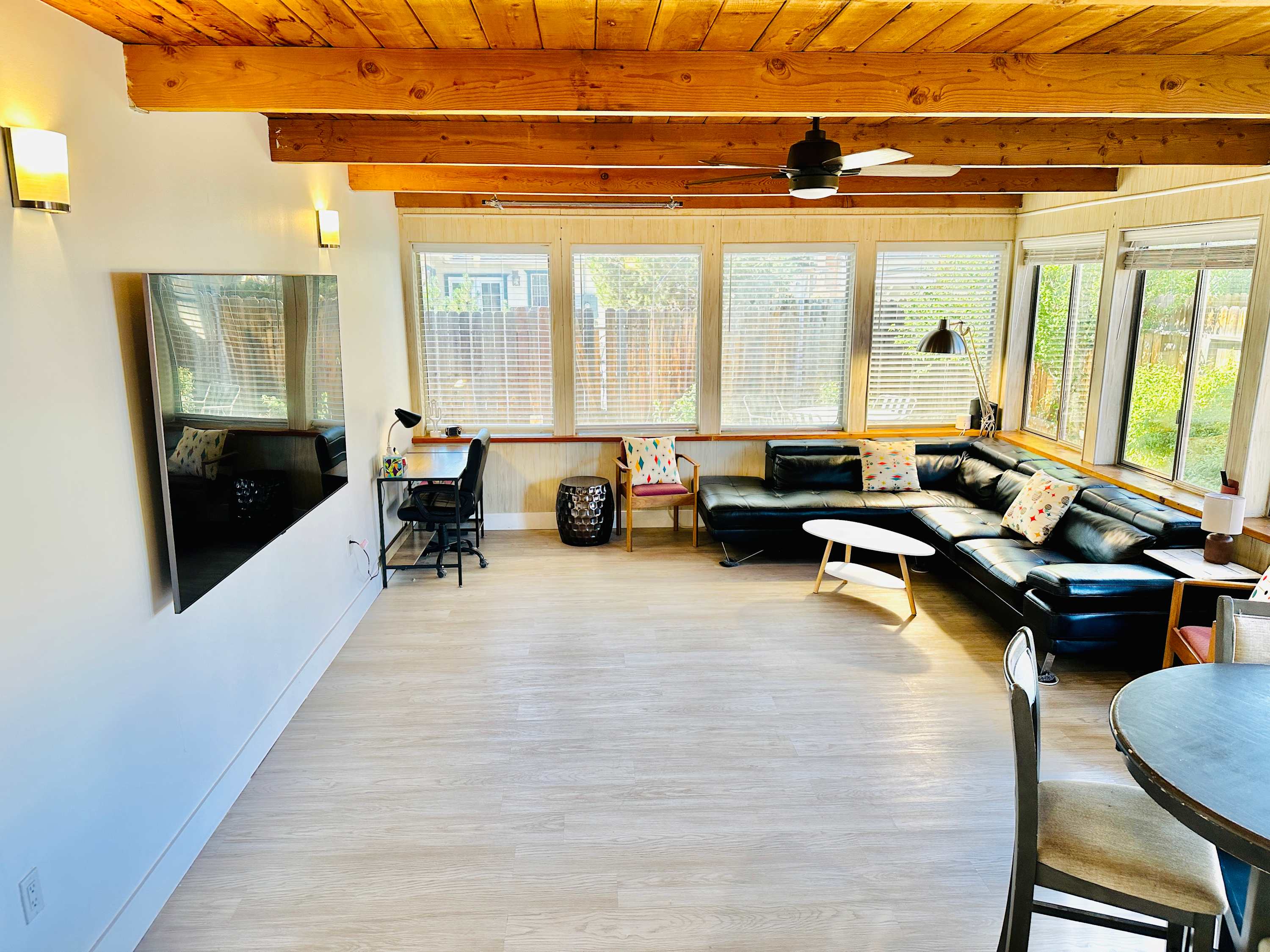 Charming Retreat/Sleeps 11 — Sparks, NV — vacation rental