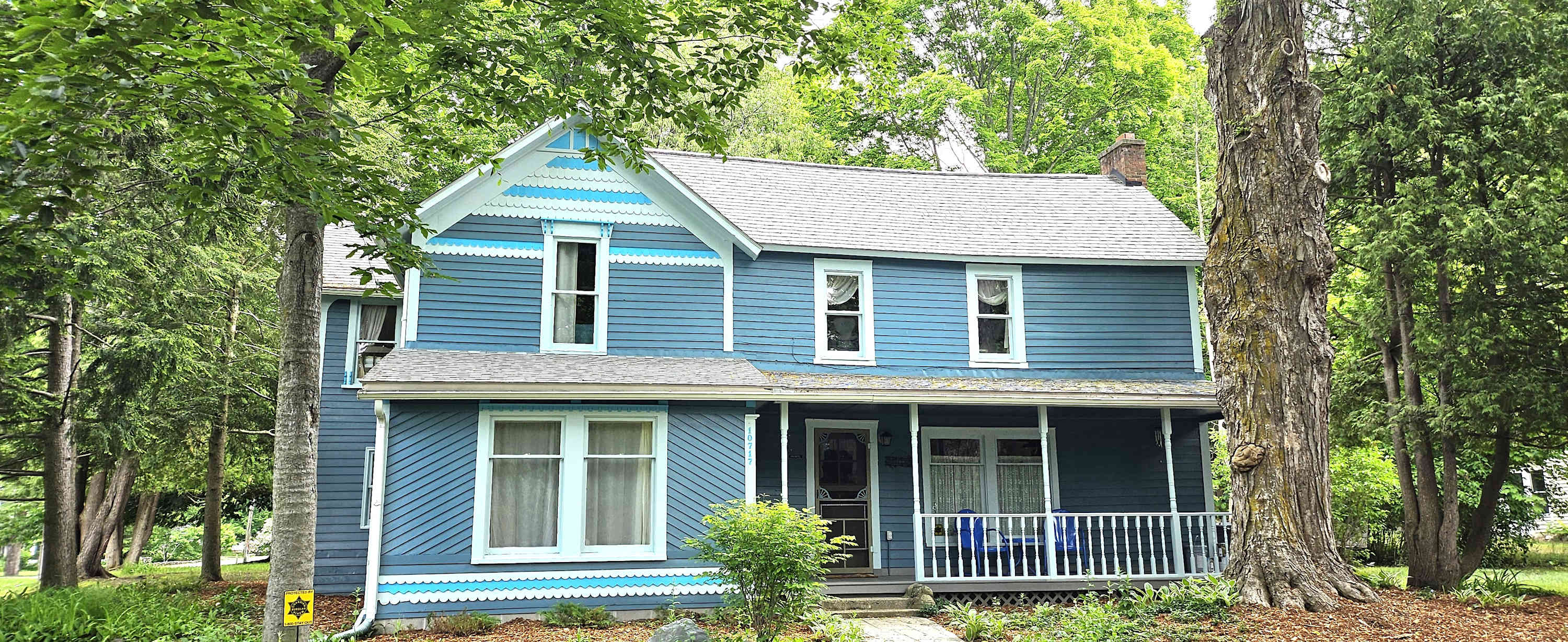 Alden Brown Victorian | Walk to Torch Lake & Alden — Alden, MI — vacation rental