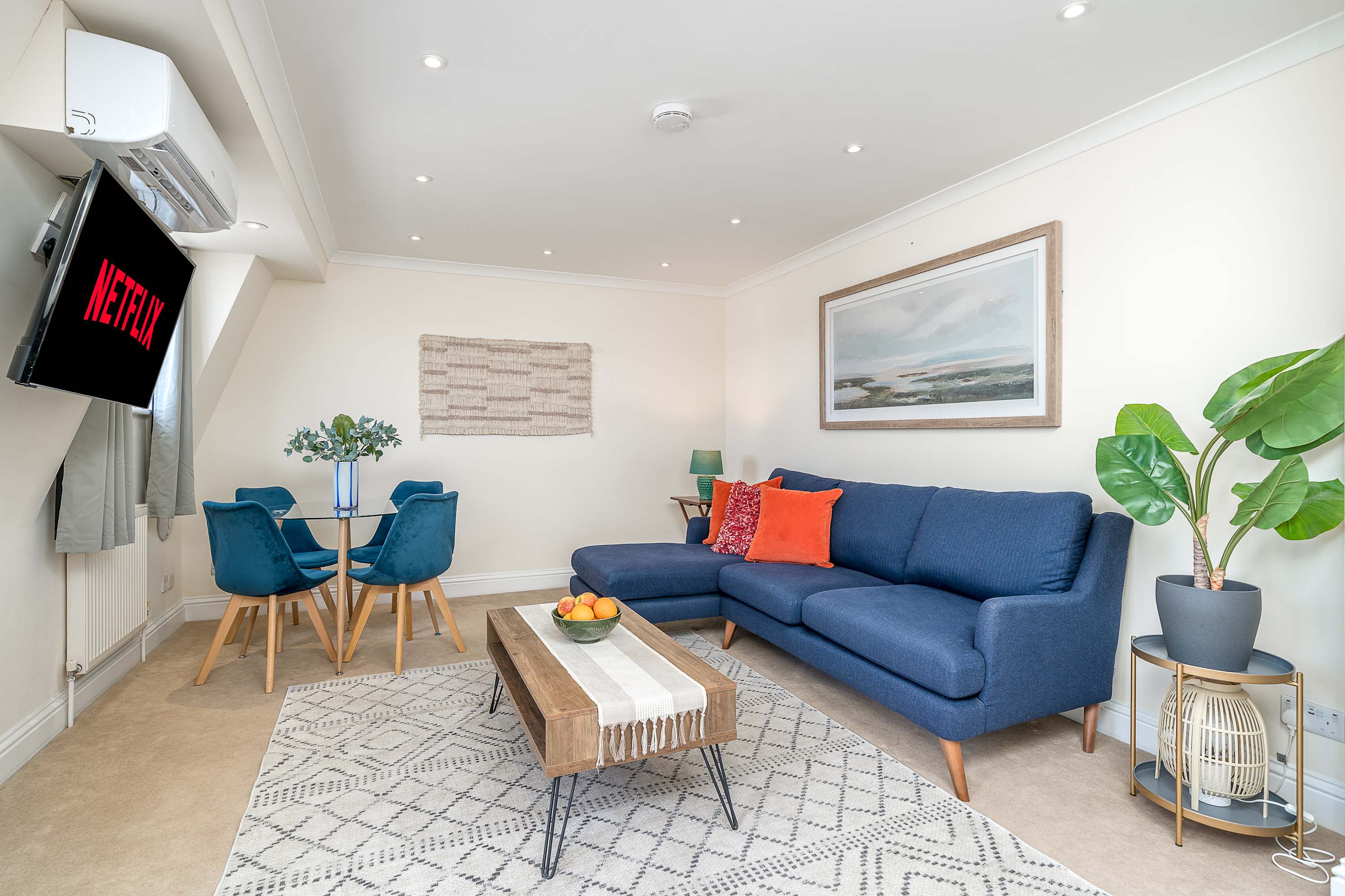 Battersea Park 7 Min walk • Balcony • Cafés Below in 521 Battersea Park Road SW11 3BN - Property image 33 - VivreStays
