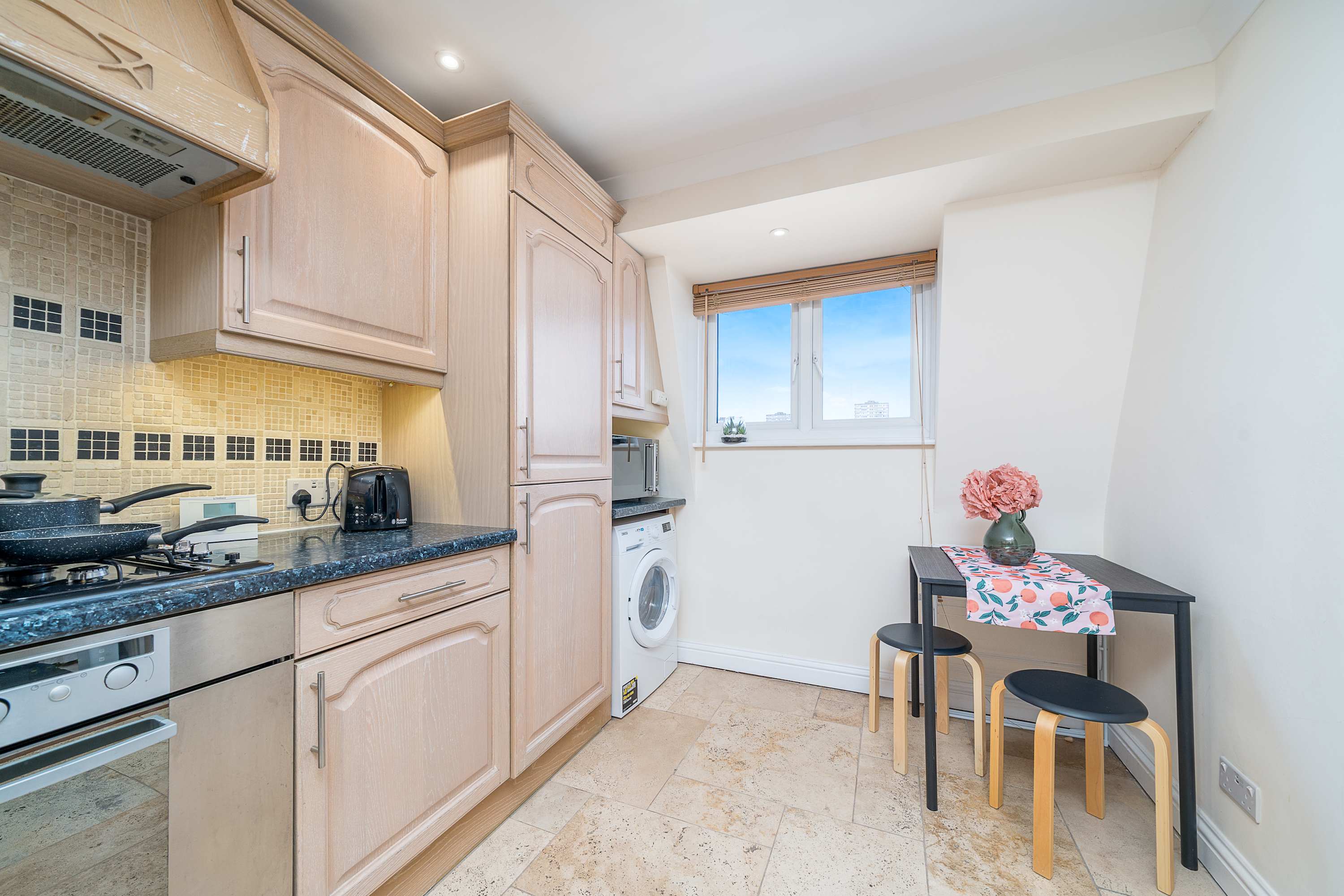 Battersea Park 7 Min walk • Balcony • Cafés Below in 521 Battersea Park Road SW11 3BN - Property image 35 - VivreStays