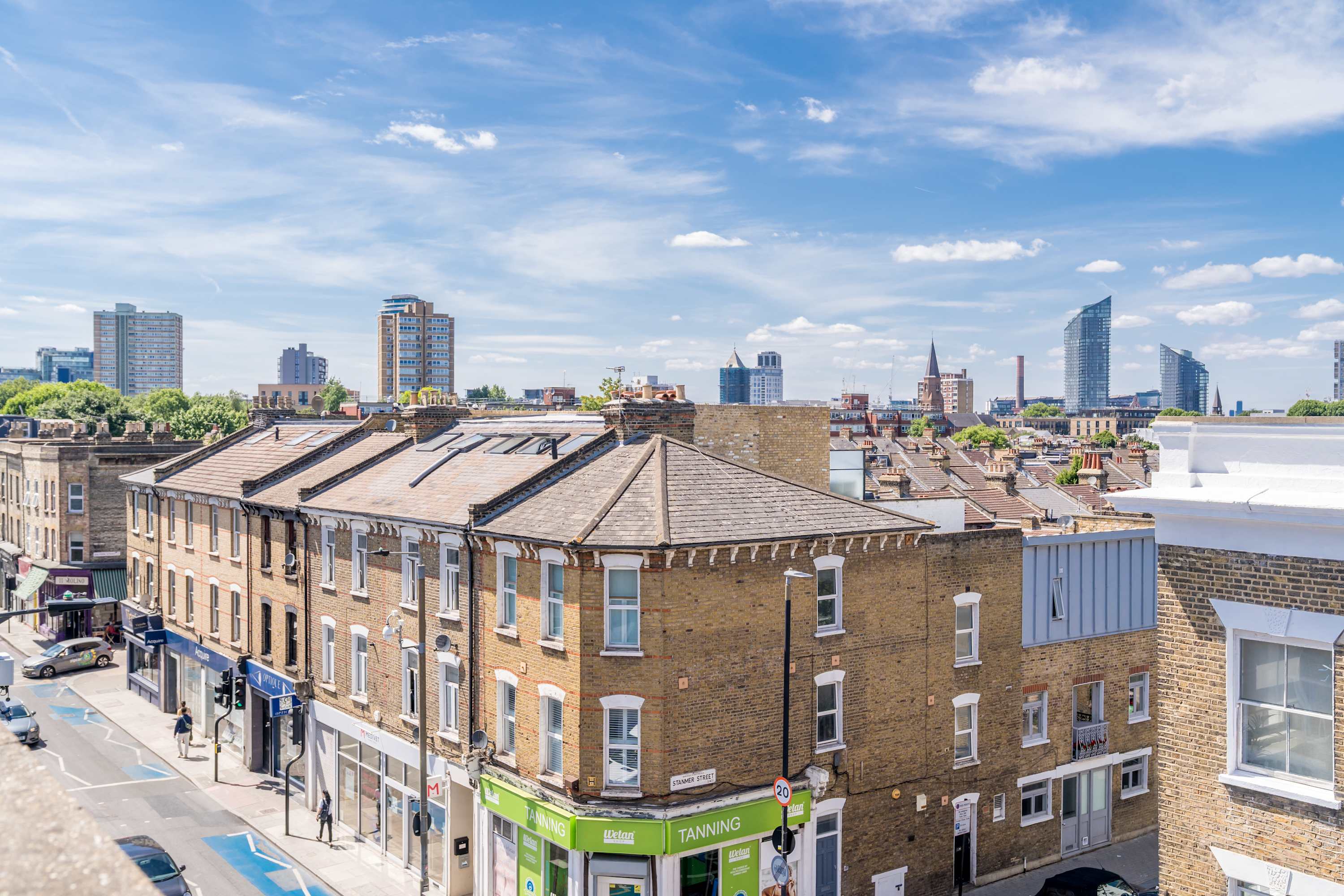 Battersea Park 7 Min walk • Balcony • Cafés Below in 521 Battersea Park Road SW11 3BN - Property image 34 - VivreStays