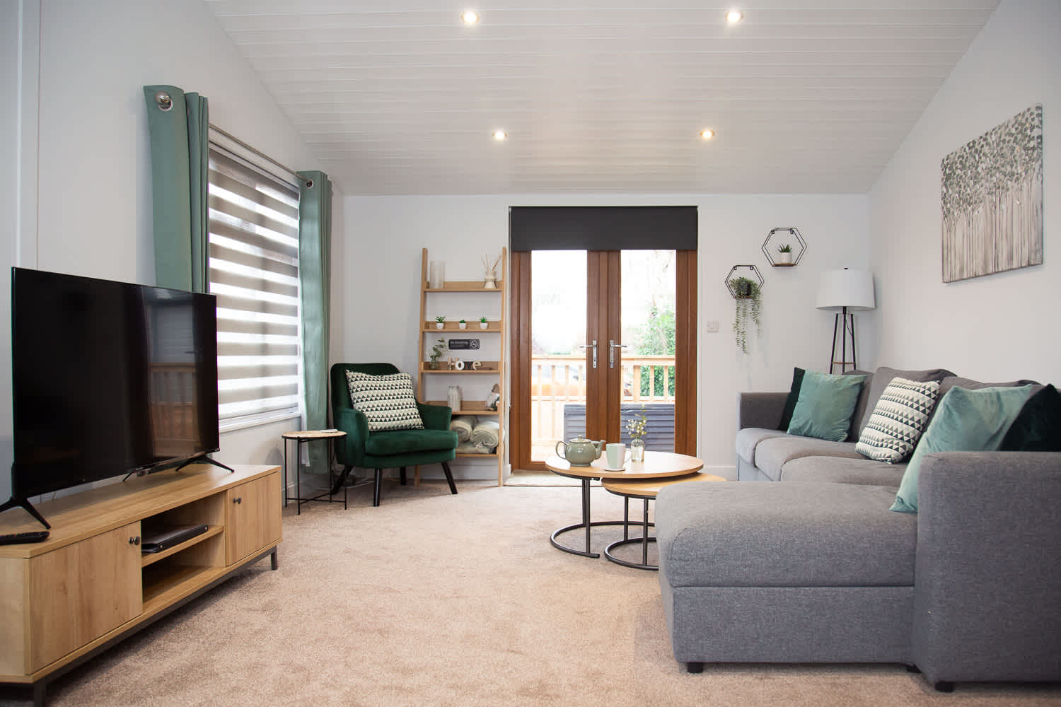 Eagle Lodge – Luxury Hot Tub Escape near York — York, England — vacation rental