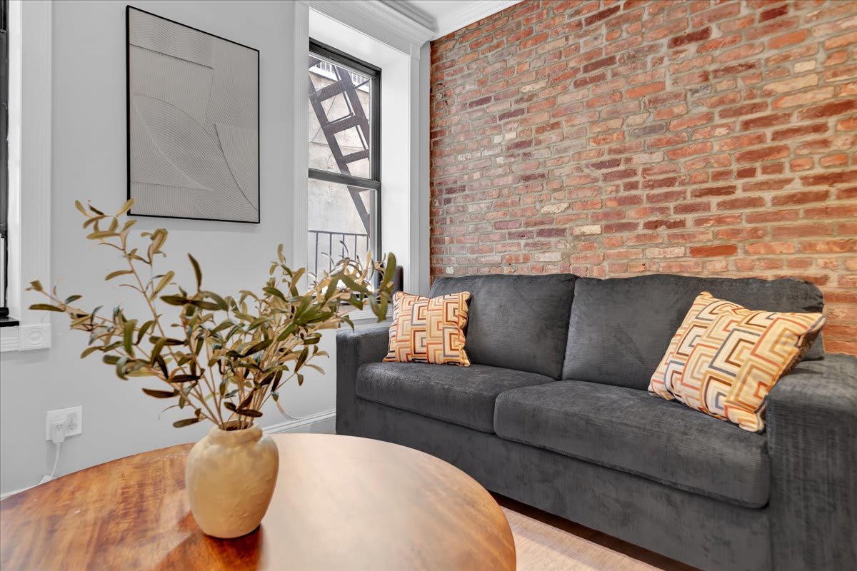 Stylish 3BR-2BA in Gramercy -Modern & Central