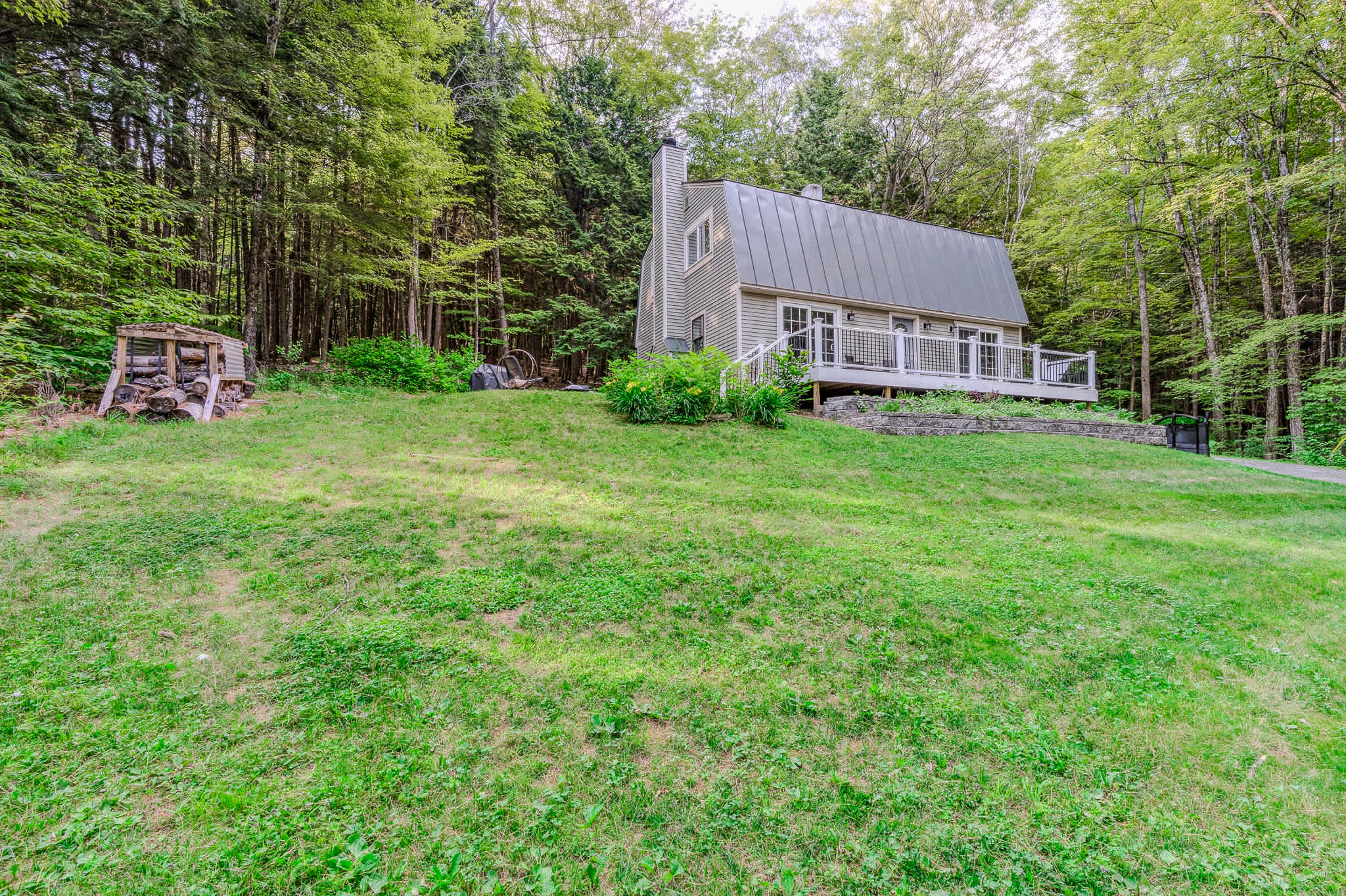 Acres & Views! Firepit, BBQ | Bayley Way Getaway