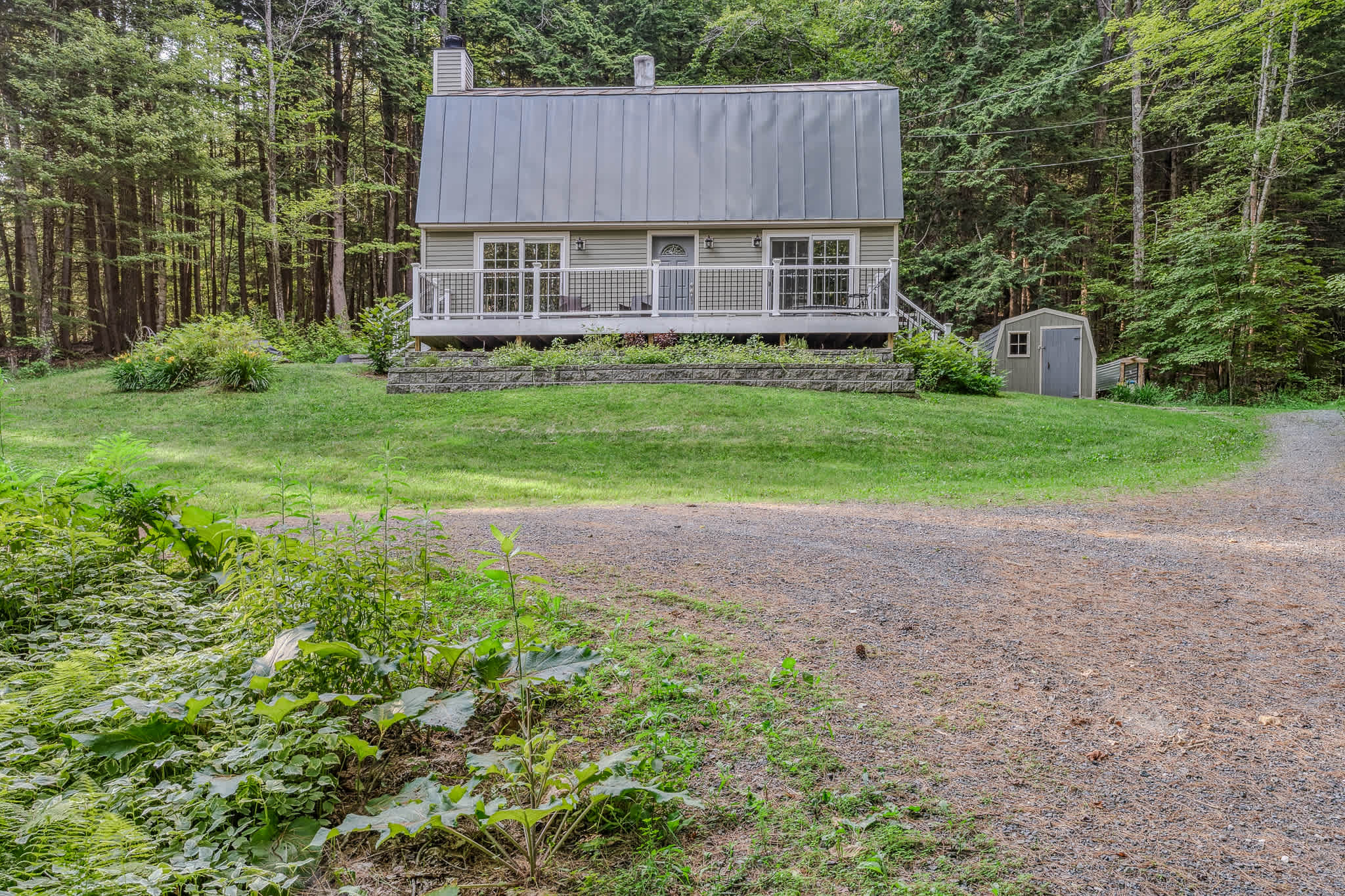 Acres & Views! Firepit, BBQ | Bayley Way Getaway