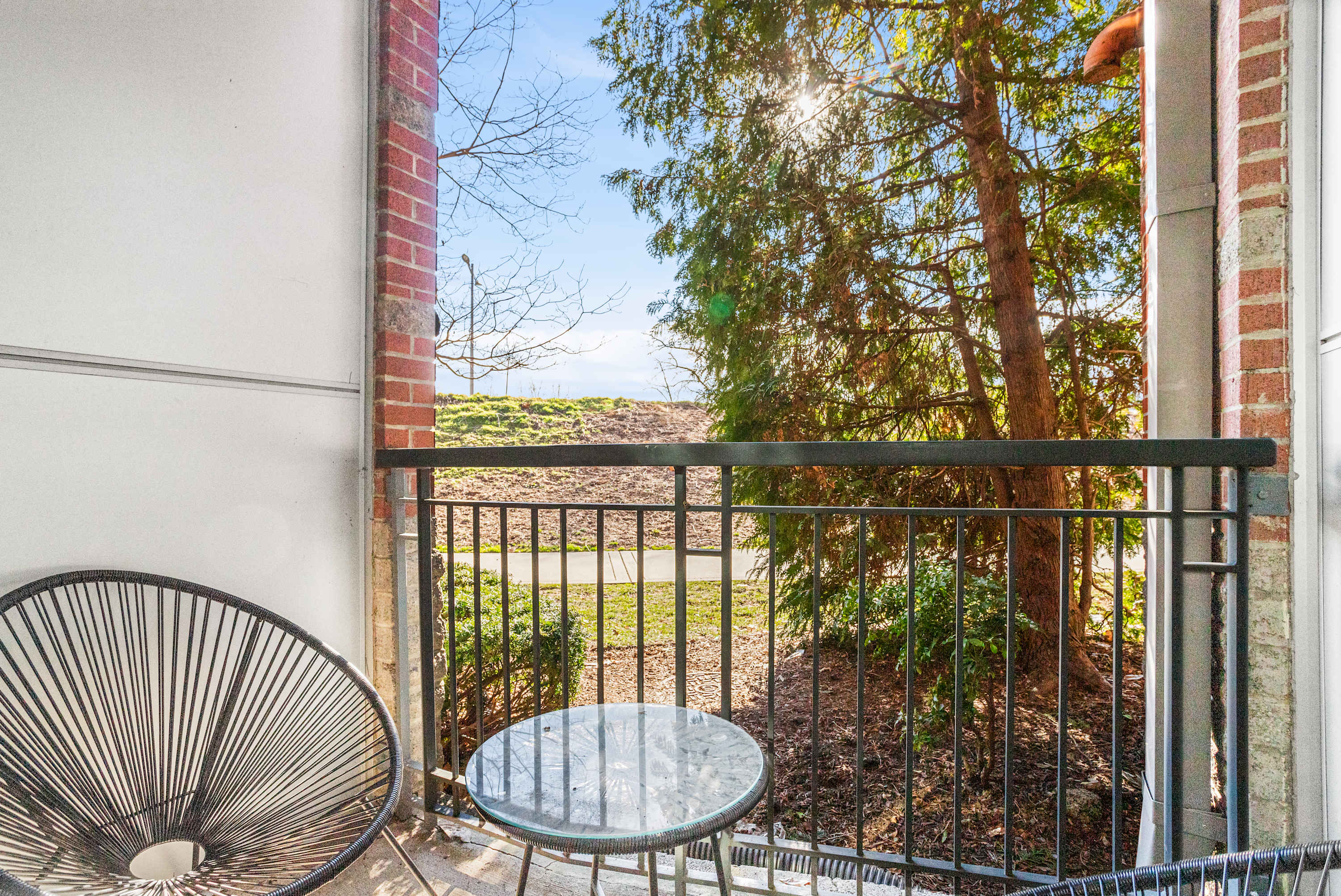 Modern Apt Steps from Metro & Pentagon City