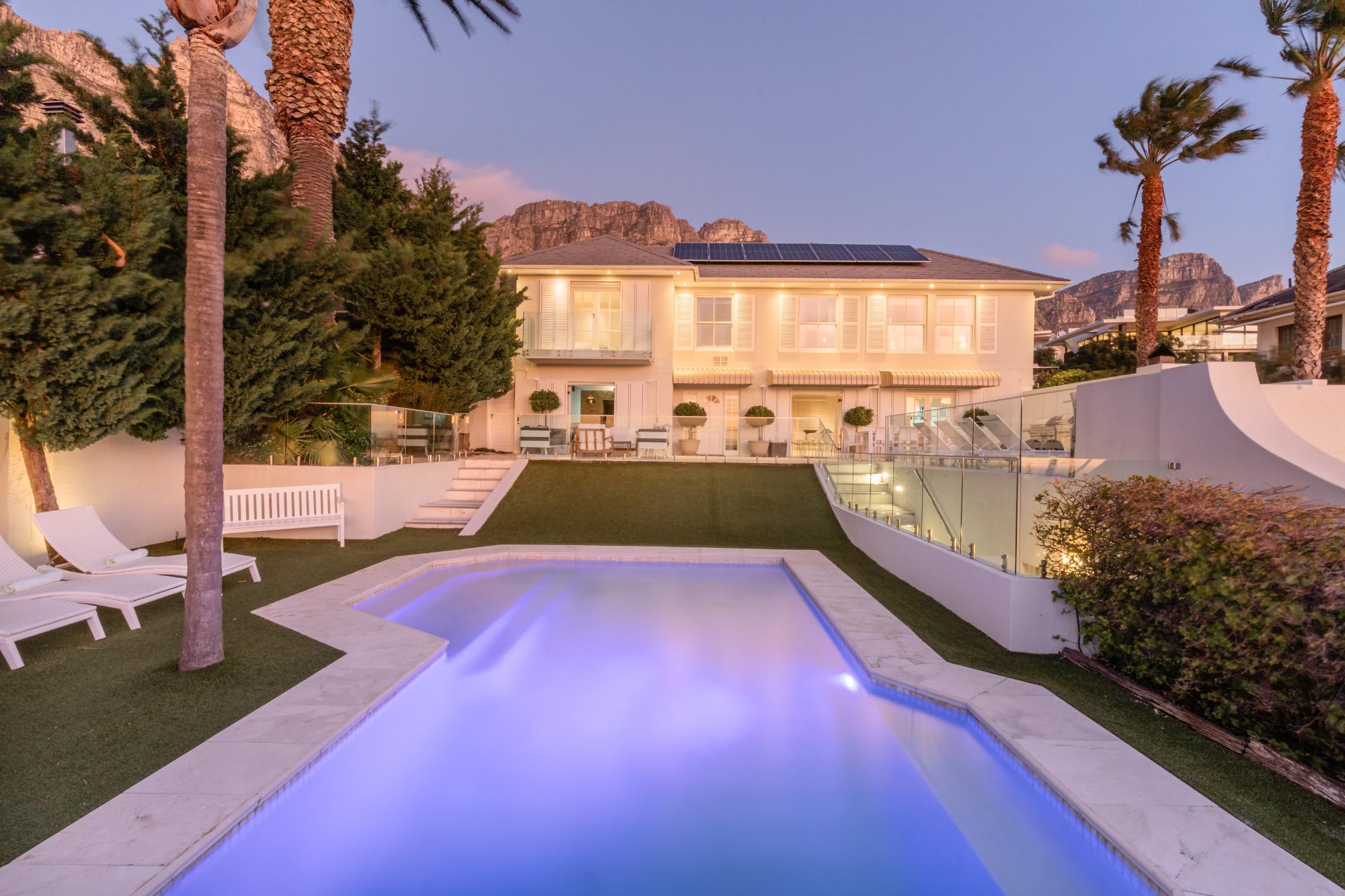 Incredible 6bed w Pool in Camps Bay Villa Galazzio