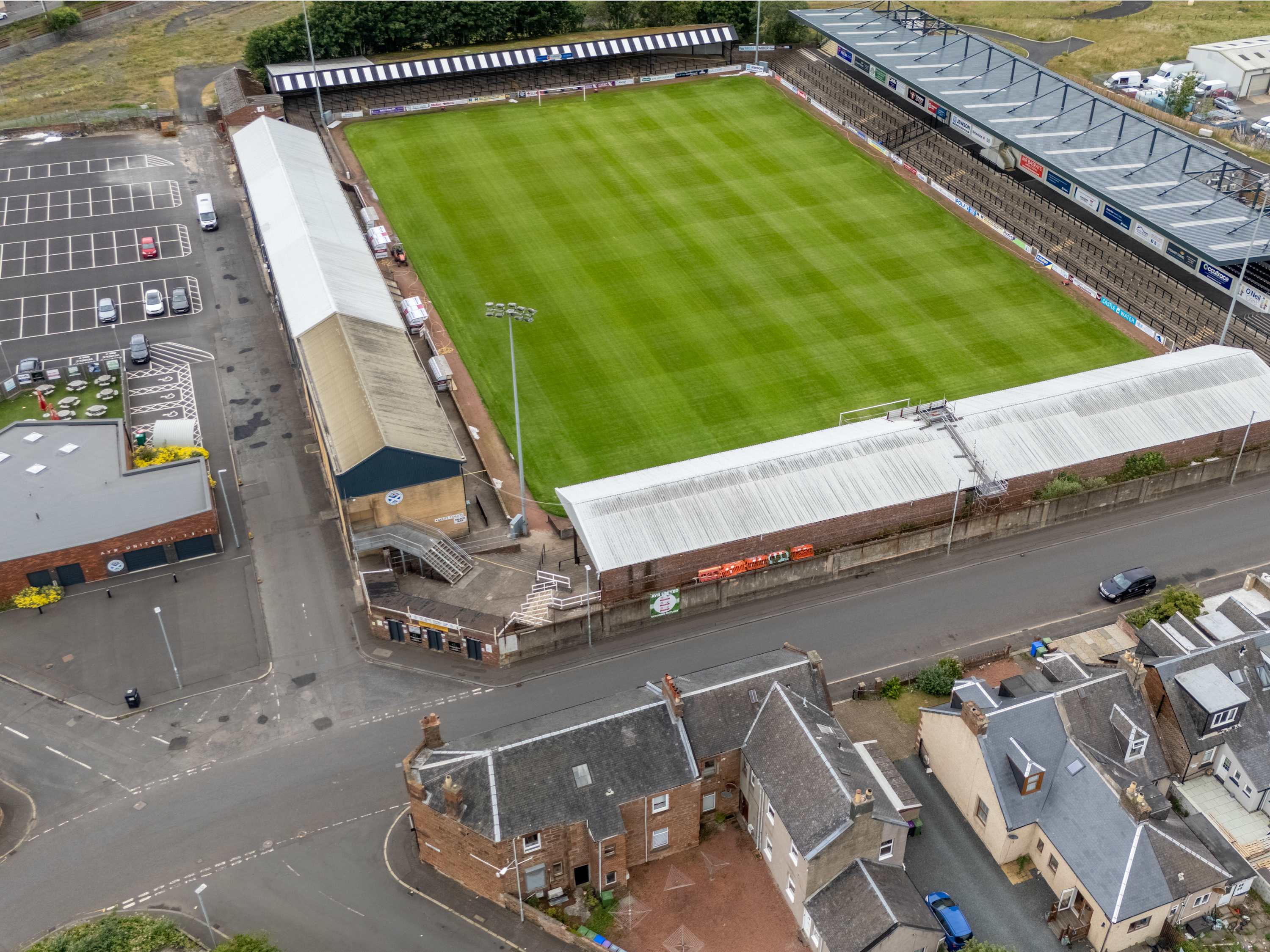 Ayr Coastal Apartment near Stadium, Free Parking in 4 Somerset Road KA8 9LY - Property image 2 - VivreStays