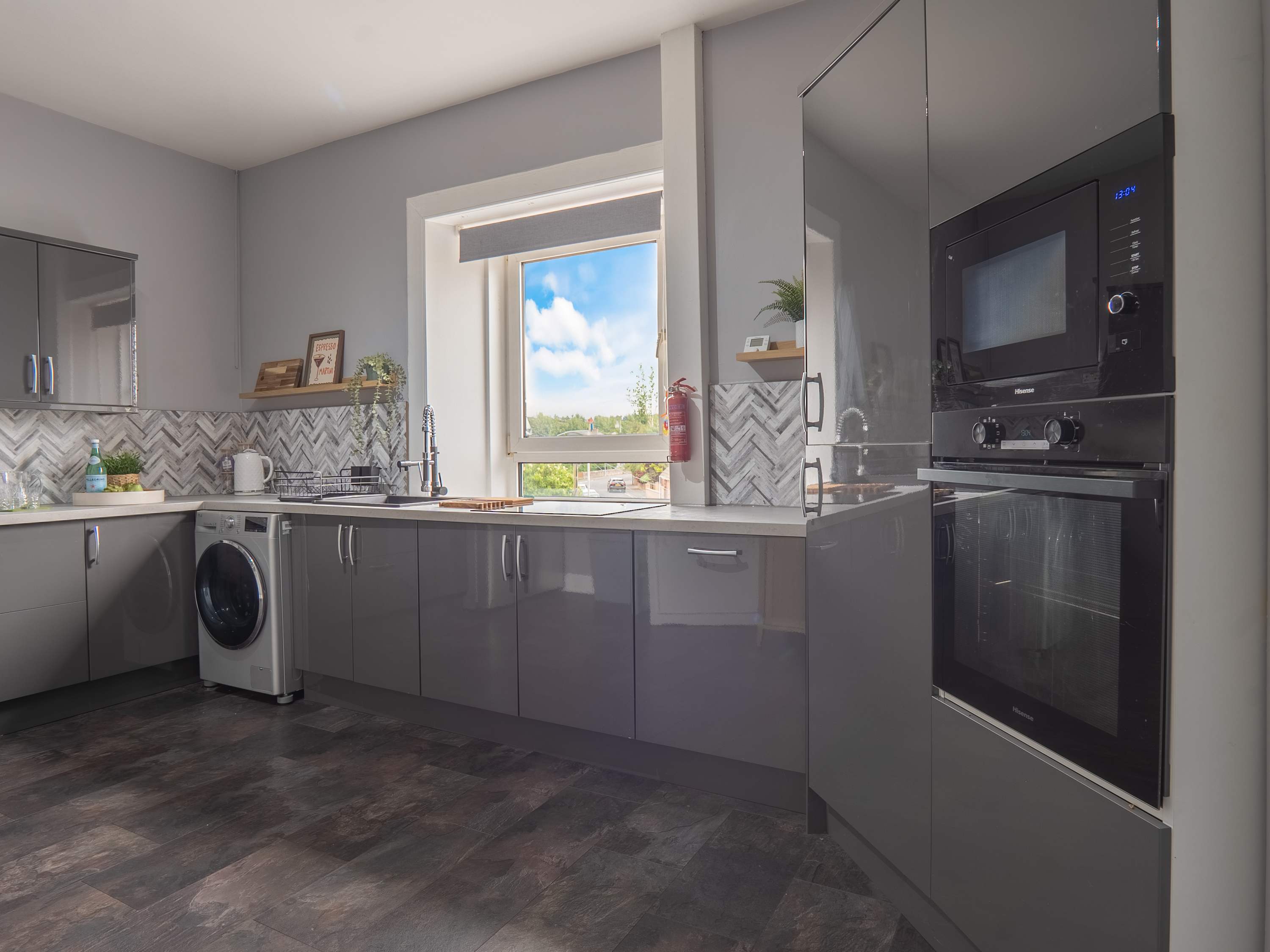 Ayr Coastal Apartment near Stadium, Free Parking in 4 Somerset Road KA8 9LY - Property image 8 - VivreStays