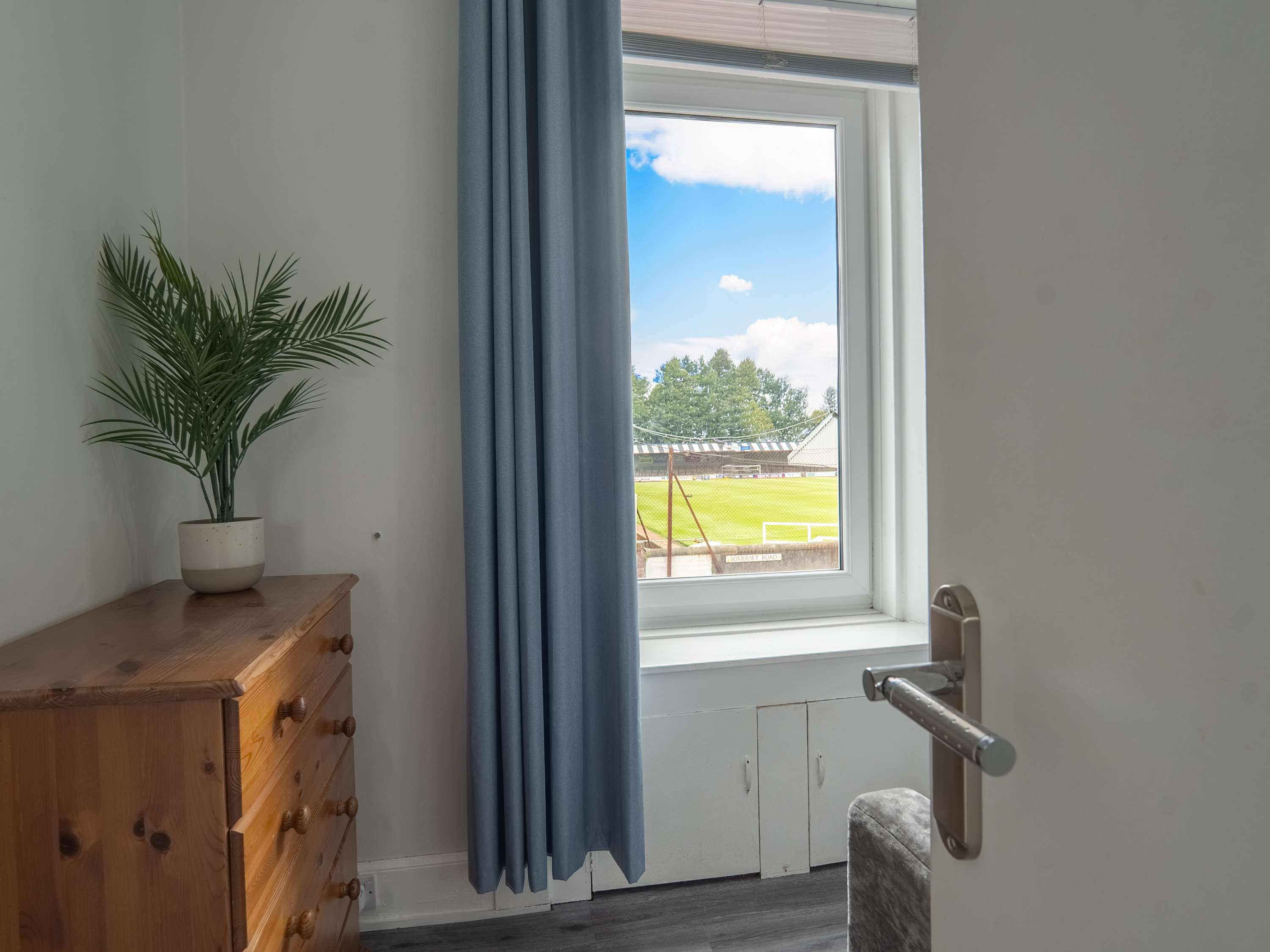 Ayr Coastal Apartment near Stadium, Free Parking in 4 Somerset Road KA8 9LY - Property image 21 - VivreStays