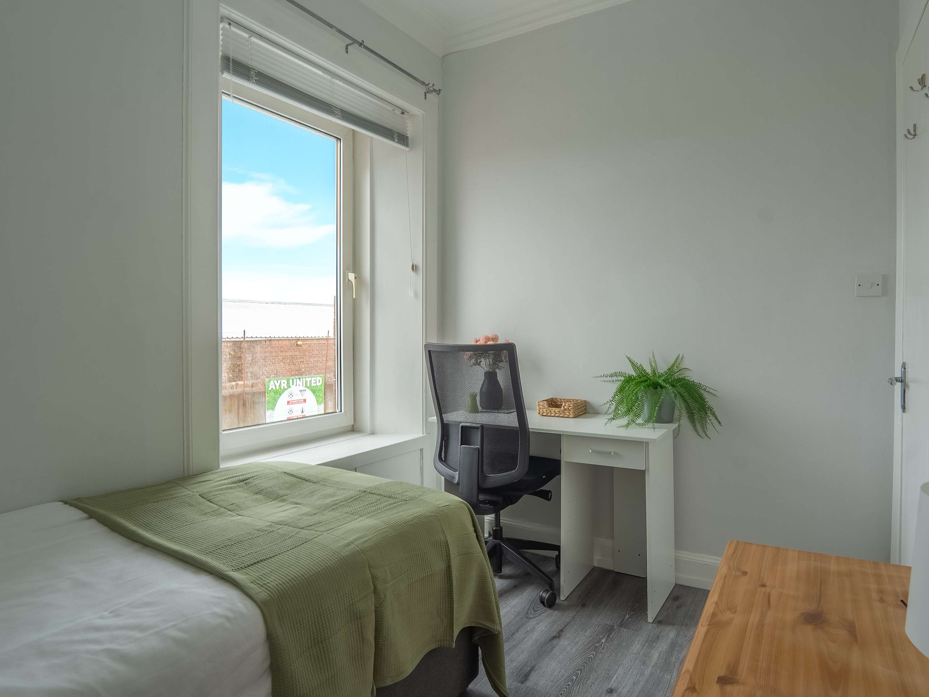 Ayr Coastal Apartment near Stadium, Free Parking in 4 Somerset Road KA8 9LY - Property image 18 - VivreStays