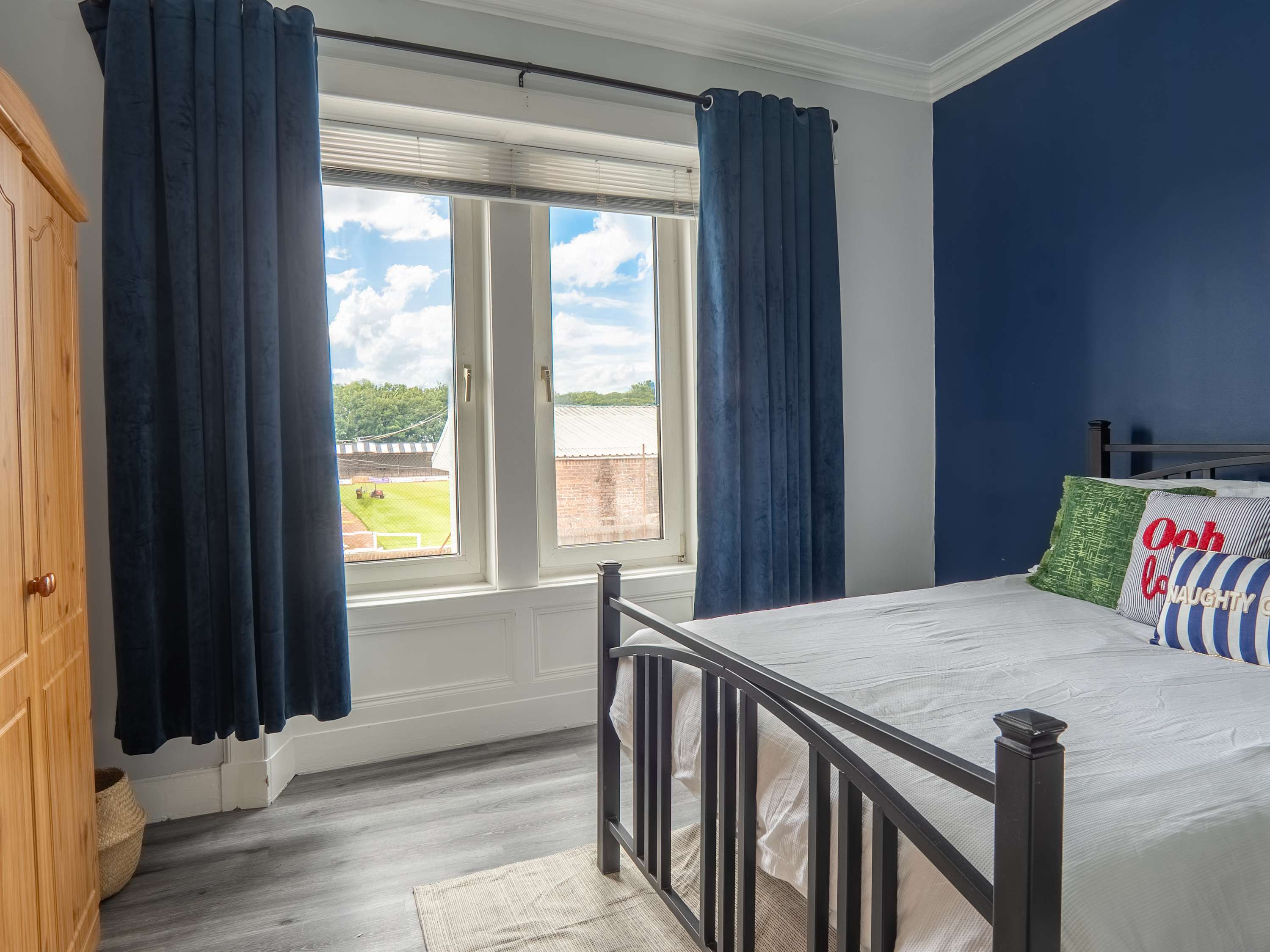 Ayr Coastal Apartment near Stadium, Free Parking in 4 Somerset Road KA8 9LY - Property image 12 - VivreStays