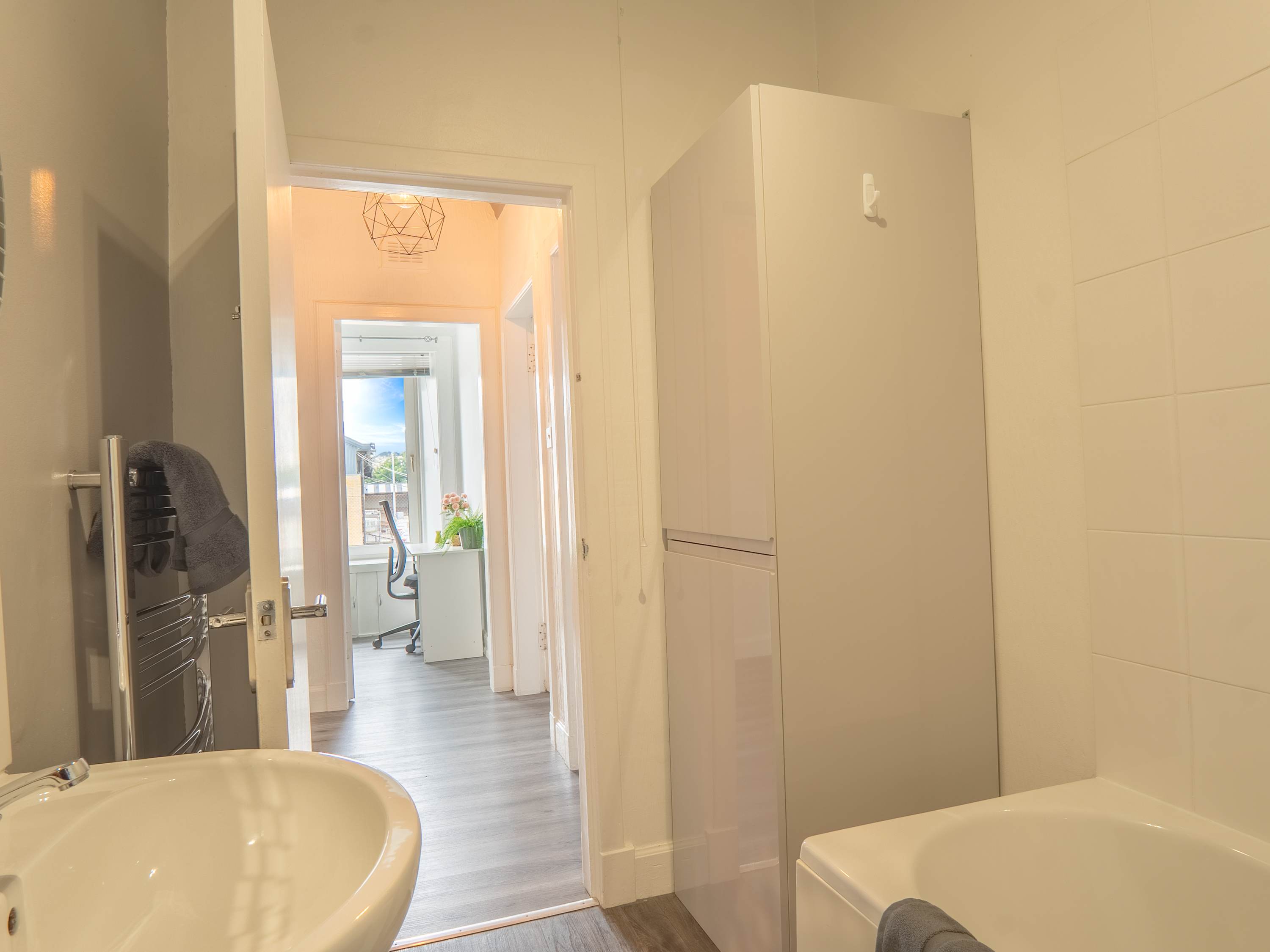 Ayr Coastal Apartment near Stadium, Free Parking in 4 Somerset Road KA8 9LY - Property image 24 - VivreStays