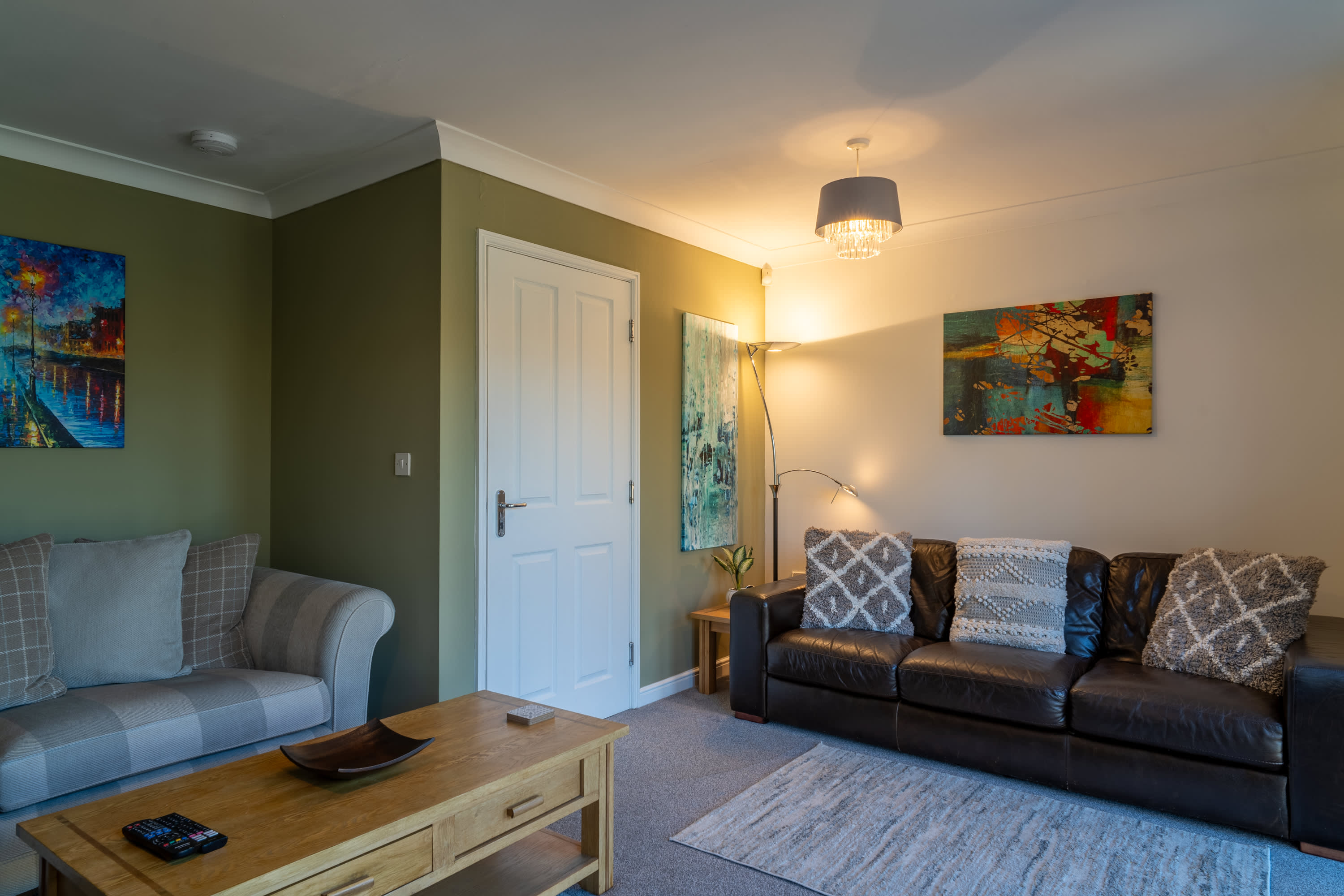 View Blue Bridge View - River View & Free Parking in 8 William Court YO10 4NL Blue Bridge View - River View & Free Parking in 8 William Court YO10 4NL - Property image 5 - VivreStays