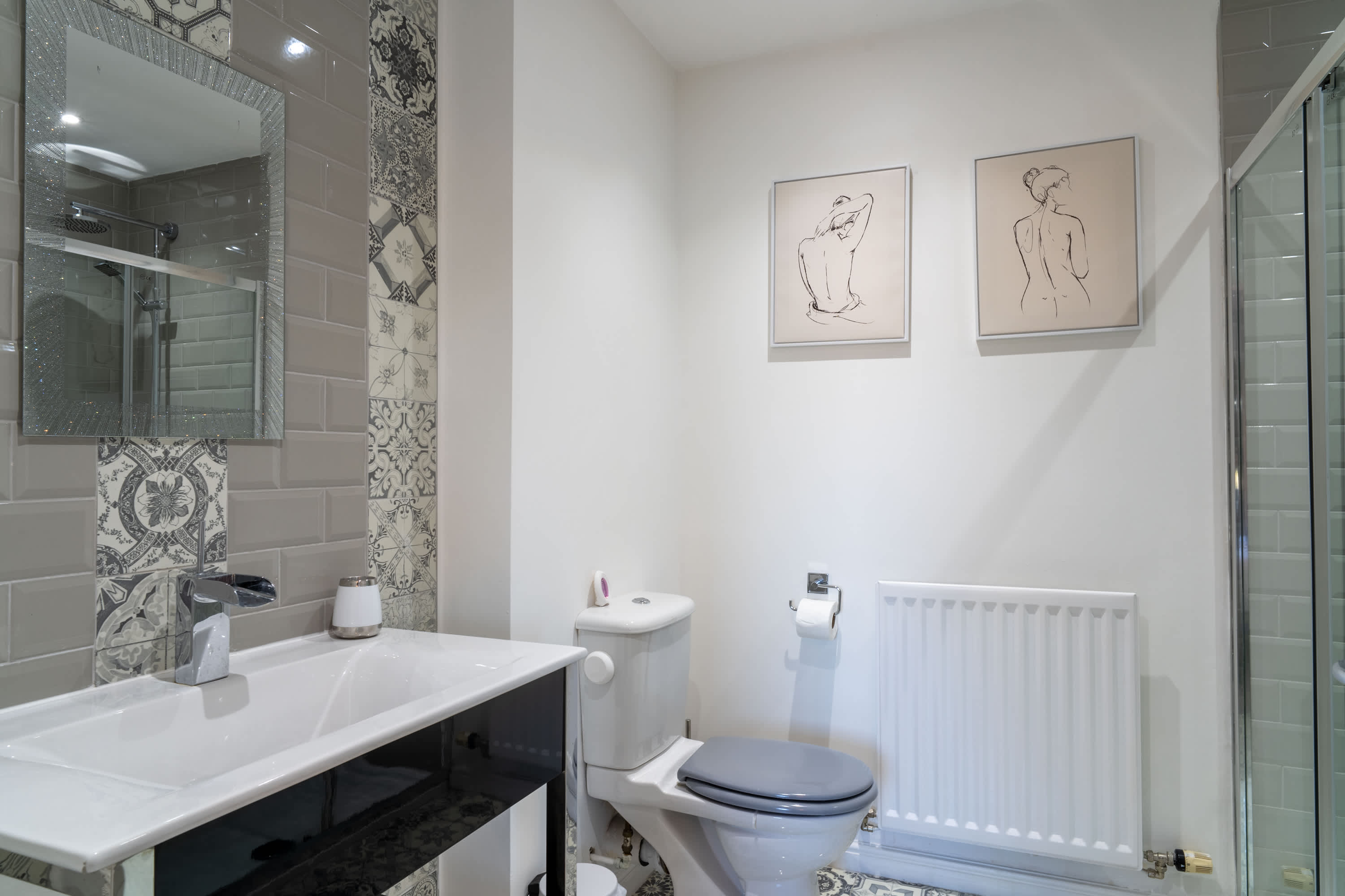 View Blue Bridge View - River View & Free Parking in 8 William Court YO10 4NL Blue Bridge View - River View & Free Parking in 8 William Court YO10 4NL - Property image 14 - VivreStays