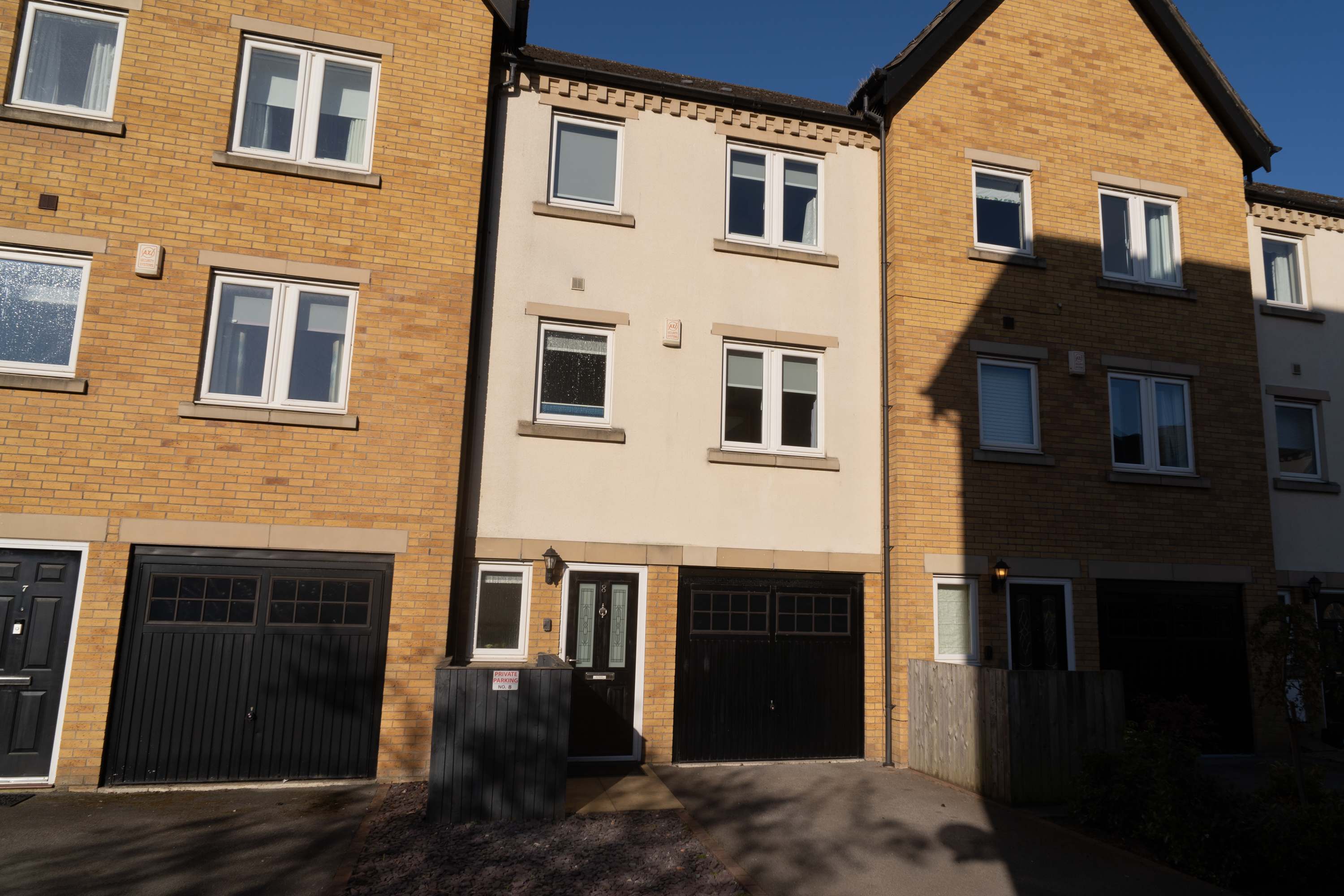 View Blue Bridge View - River View & Free Parking in 8 William Court YO10 4NL Blue Bridge View - River View & Free Parking in 8 William Court YO10 4NL - Property image 18 - VivreStays