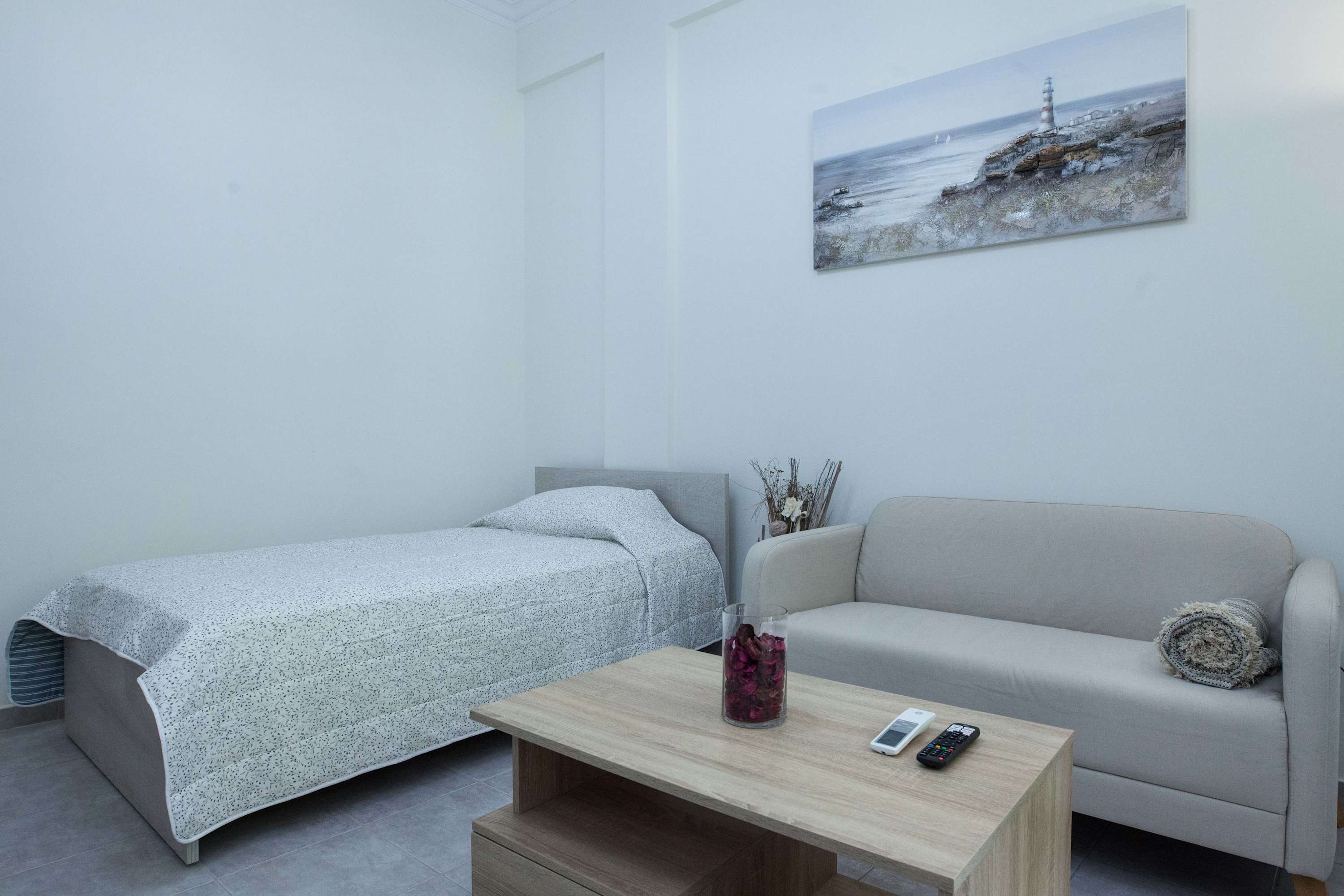 Sunny 1 Bd Apt in Kallithea with Patio in Athens — photo 5