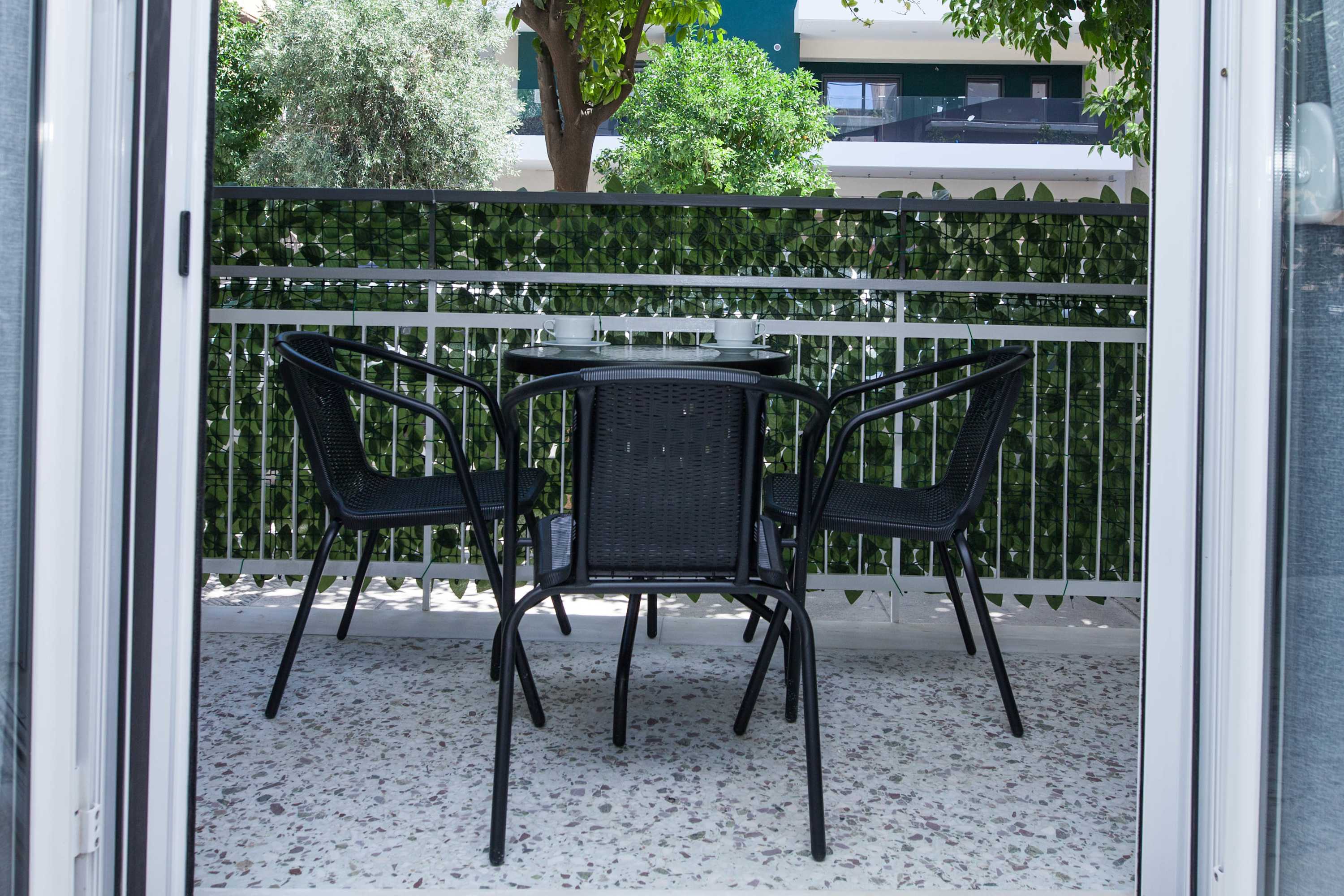 Sunny 1 Bd Apt in Kallithea with Patio in Athens — photo 3