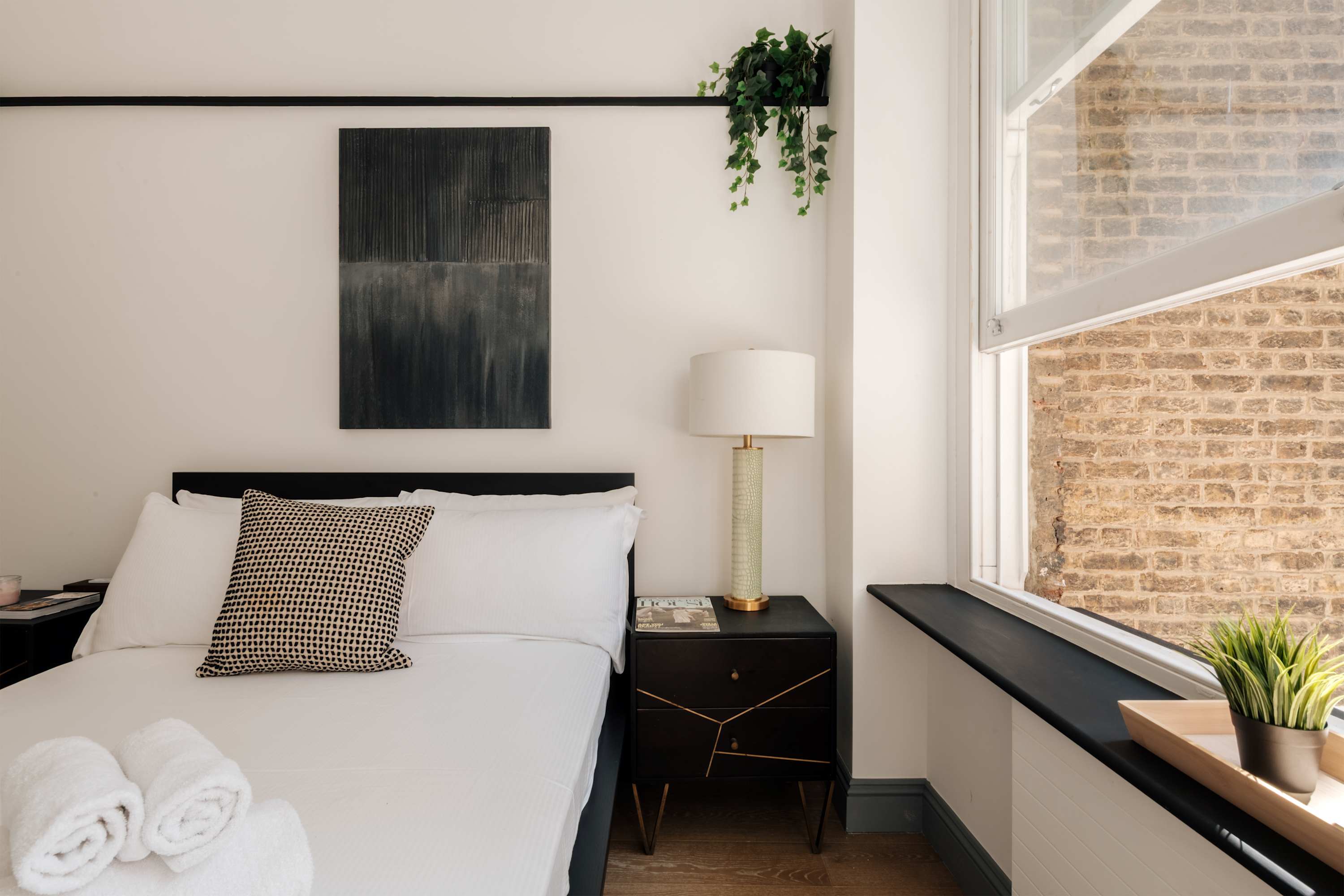 Royal Vibes in Kensington in Emperor's Gate 28 SW7 4HS - Property image 14 - VivreStays