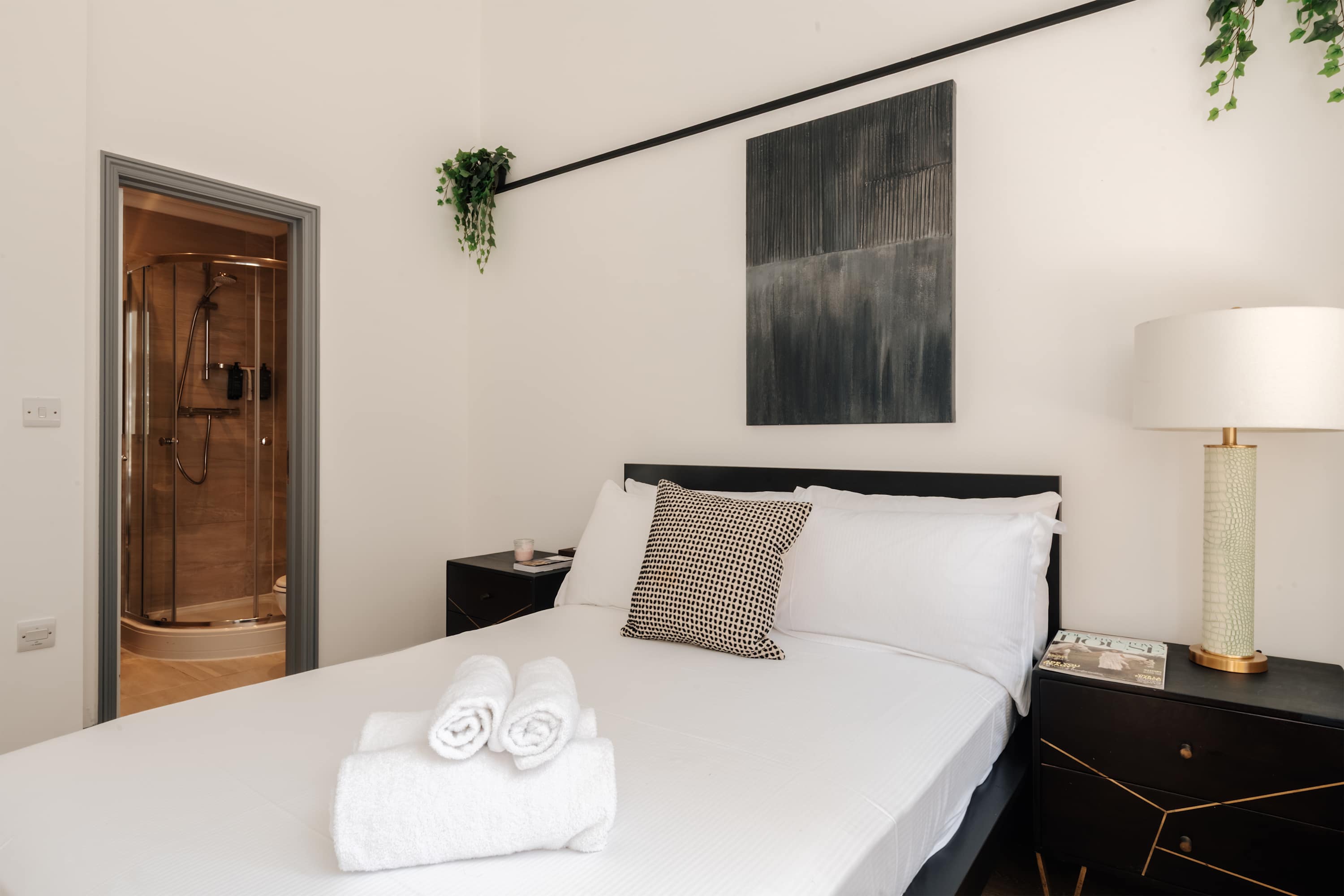 Royal Vibes in Kensington in Emperor's Gate 28 SW7 4HS - Property image 30 - VivreStays