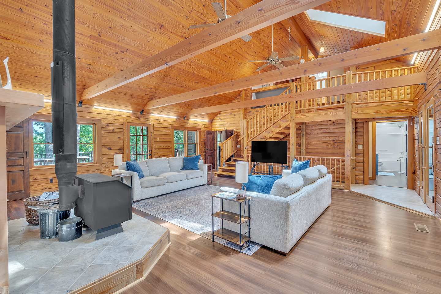 Gorgeous Lakefront Escape - New Renovations! — Mineral, VA — vacation rental