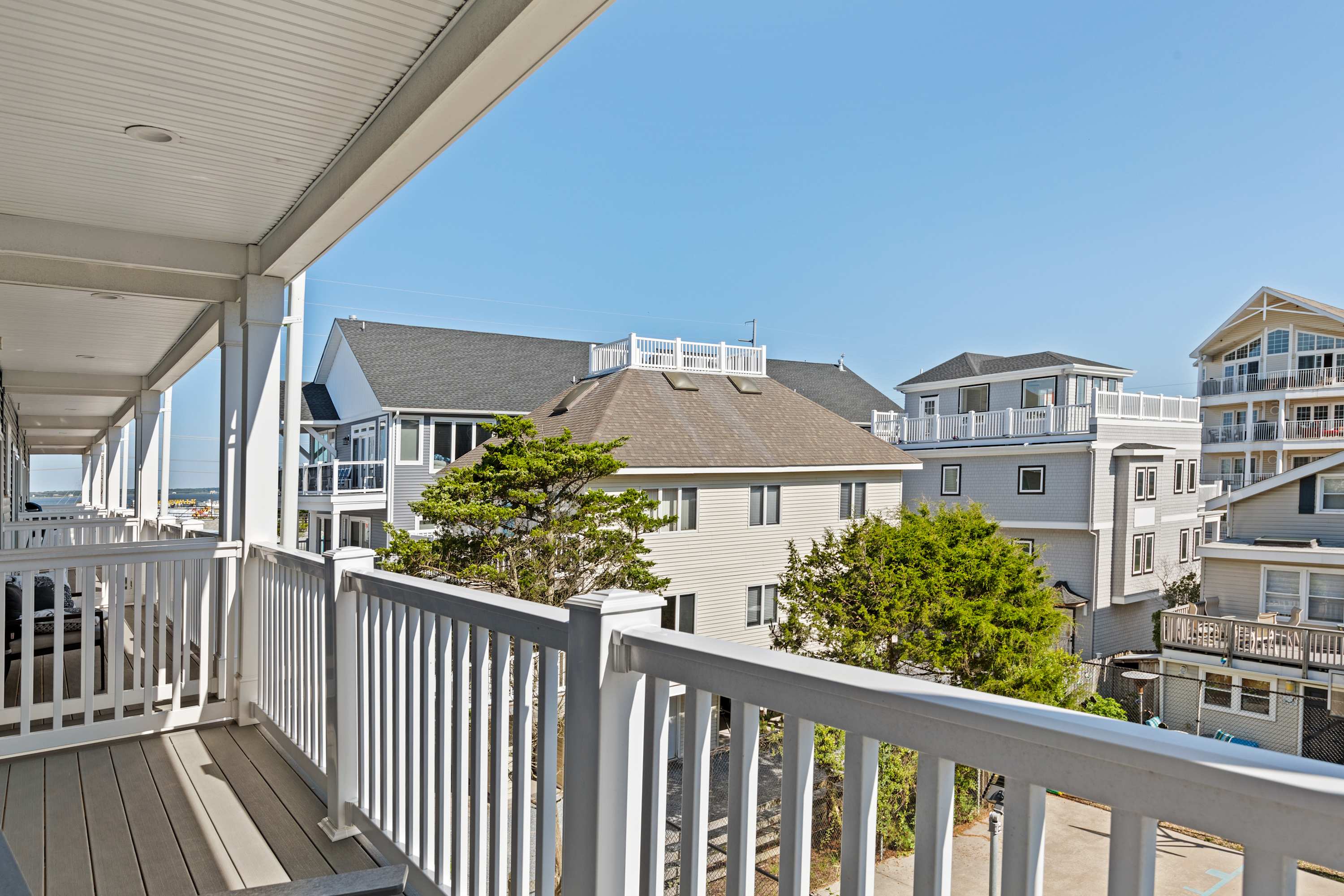 8240 Wilmington Ln | Family Townhome | Steps to the Beach