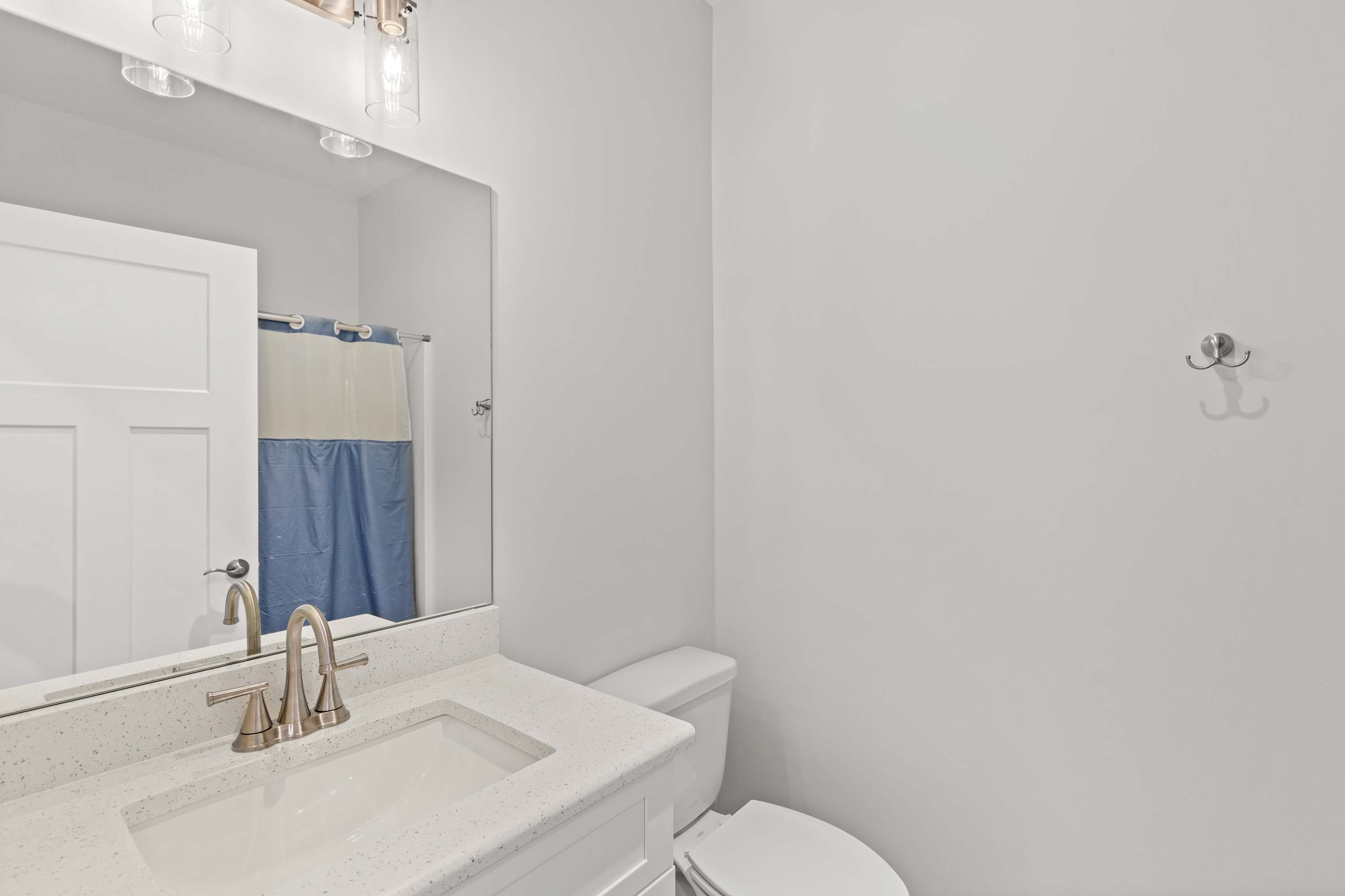 8240 Wilmington Ln | Family Townhome | Steps to the Beach